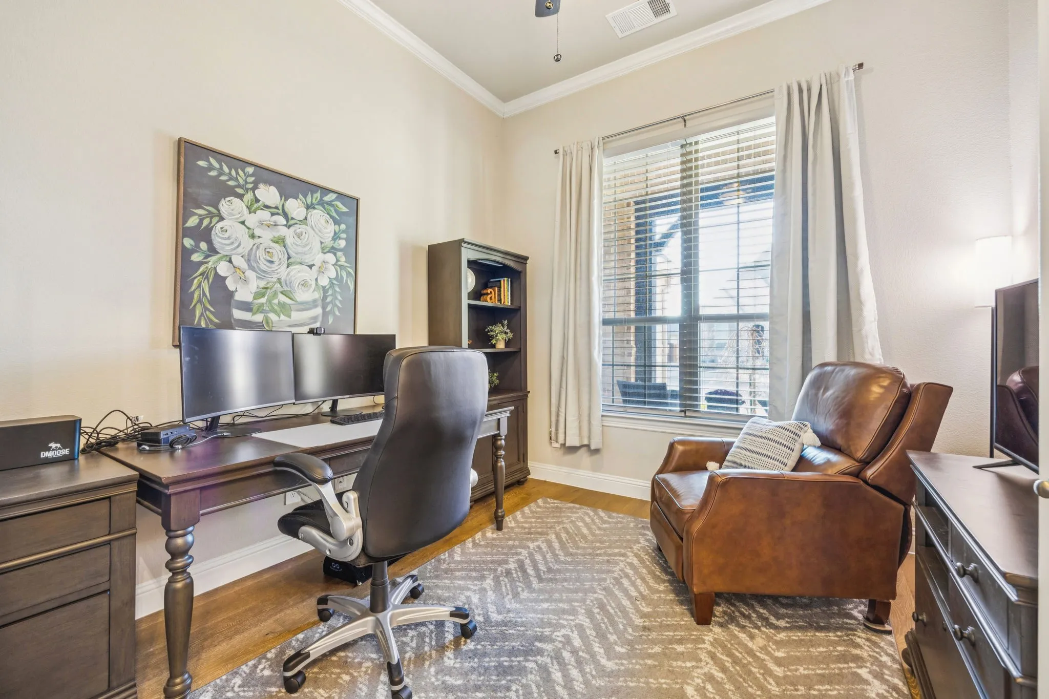 Private Home Office Ideal For A Modern Work-From-Home Setup