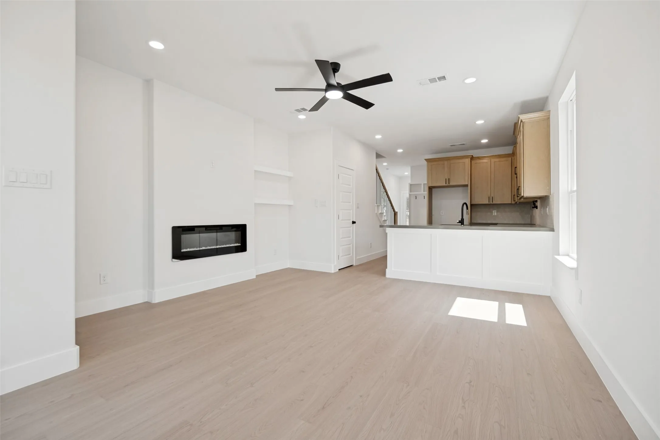 Single Family Residence For Sale in Dallas County , 4000 Coolidge Street, Dallas, Texas 75215, 3 Bedroom, 3 Bathroom, 1 Garage spaces, 1,300 Sqft, built in 2026, mls#21365401, Real Estate Agent in Dallas, Homes For Sale in Dallas county, Homes For Sale in Dallas, Realtor in Dallas Texas, Real Estate Brokerage Independent Realty Texas, Luminita Cordes Realtor