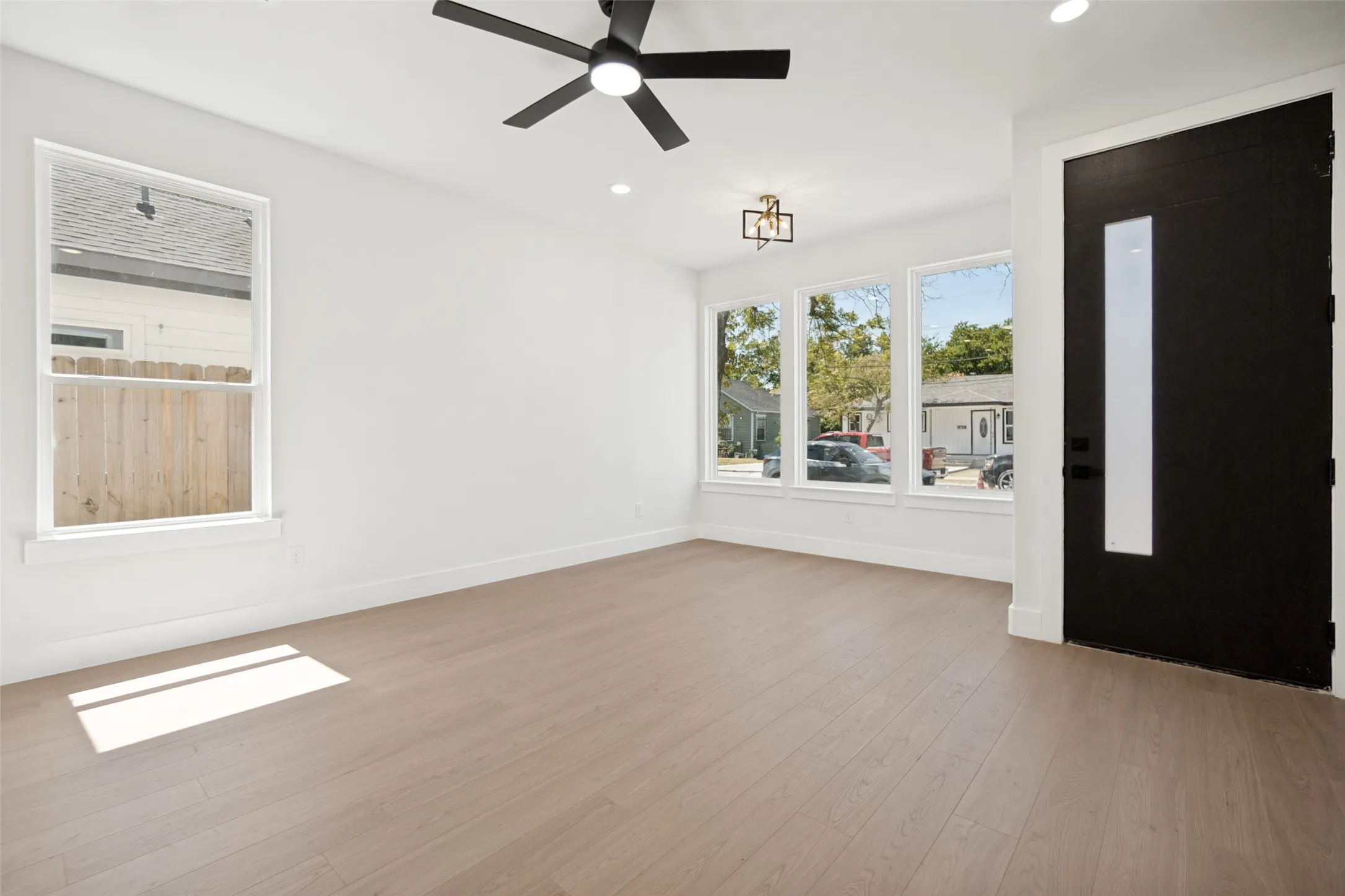 Single Family Residence For Sale in Dallas County , 4000 Coolidge Street, Dallas, Texas 75215, 3 Bedroom, 3 Bathroom, 1 Garage spaces, 1,300 Sqft, built in 2026, mls#21365401, Real Estate Agent in Dallas, Homes For Sale in Dallas county, Homes For Sale in Dallas, Realtor in Dallas Texas, Real Estate Brokerage Independent Realty Texas, Luminita Cordes Realtor