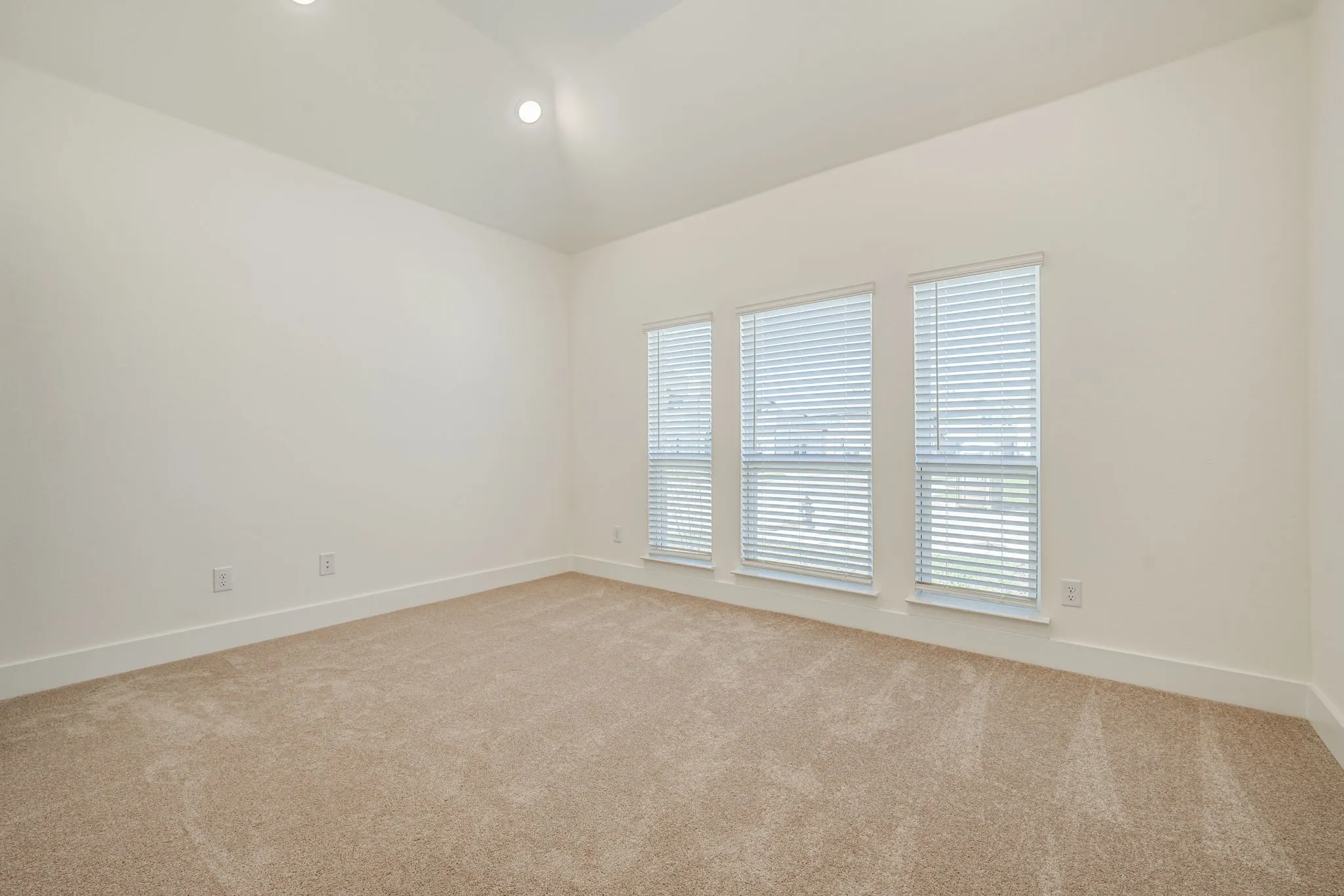 Single Family Residence For Rent in Denton County , 6244 Mulberry Creek Lane, Celina, Texas 75009, 4 Bedroom, 3 Bathroom, 2 Garage spaces, 2,172 Sqft, built in 2023, mls#21364738, Real Estate Agent in Celina, Homes For Rent in Denton county, Homes For Rent in Celina, Realtor in Celina Texas, Real Estate Brokerage Independent Realty Texas, Luminita Cordes Realtor