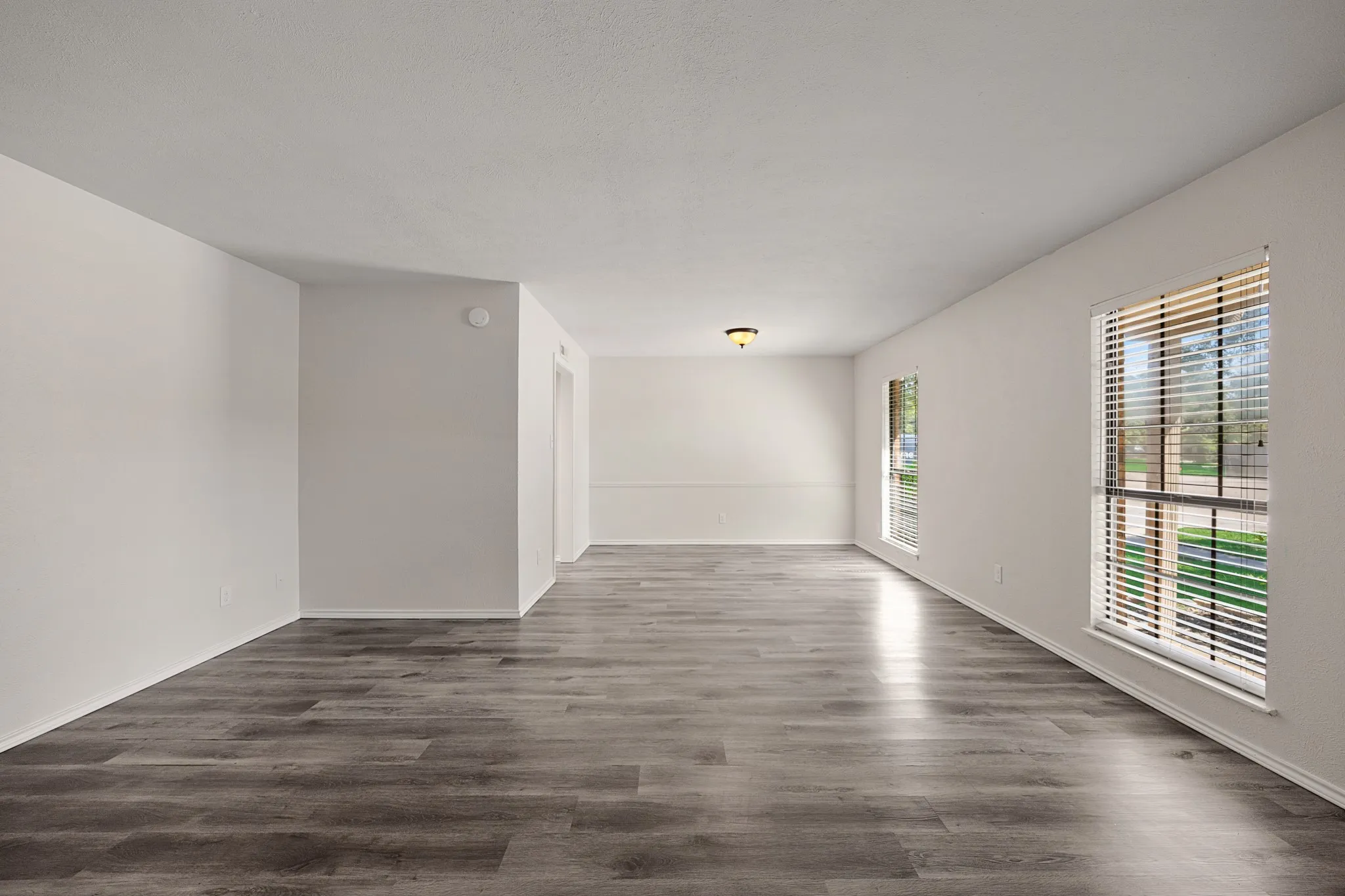 Single Family Residence For Sale in Rockwall County , 6117 Scenic Drive, Rowlett, Texas 75088, 3 Bedroom, 2 Bathroom, 2 Garage spaces, 1,934 Sqft, built in 1983, mls#21362411, Real Estate Agent in Rowlett, Homes For Sale in Rockwall county, Homes For Sale in Rowlett, Realtor in Rowlett Texas, Real Estate Brokerage Independent Realty Texas, Luminita Cordes Realtor