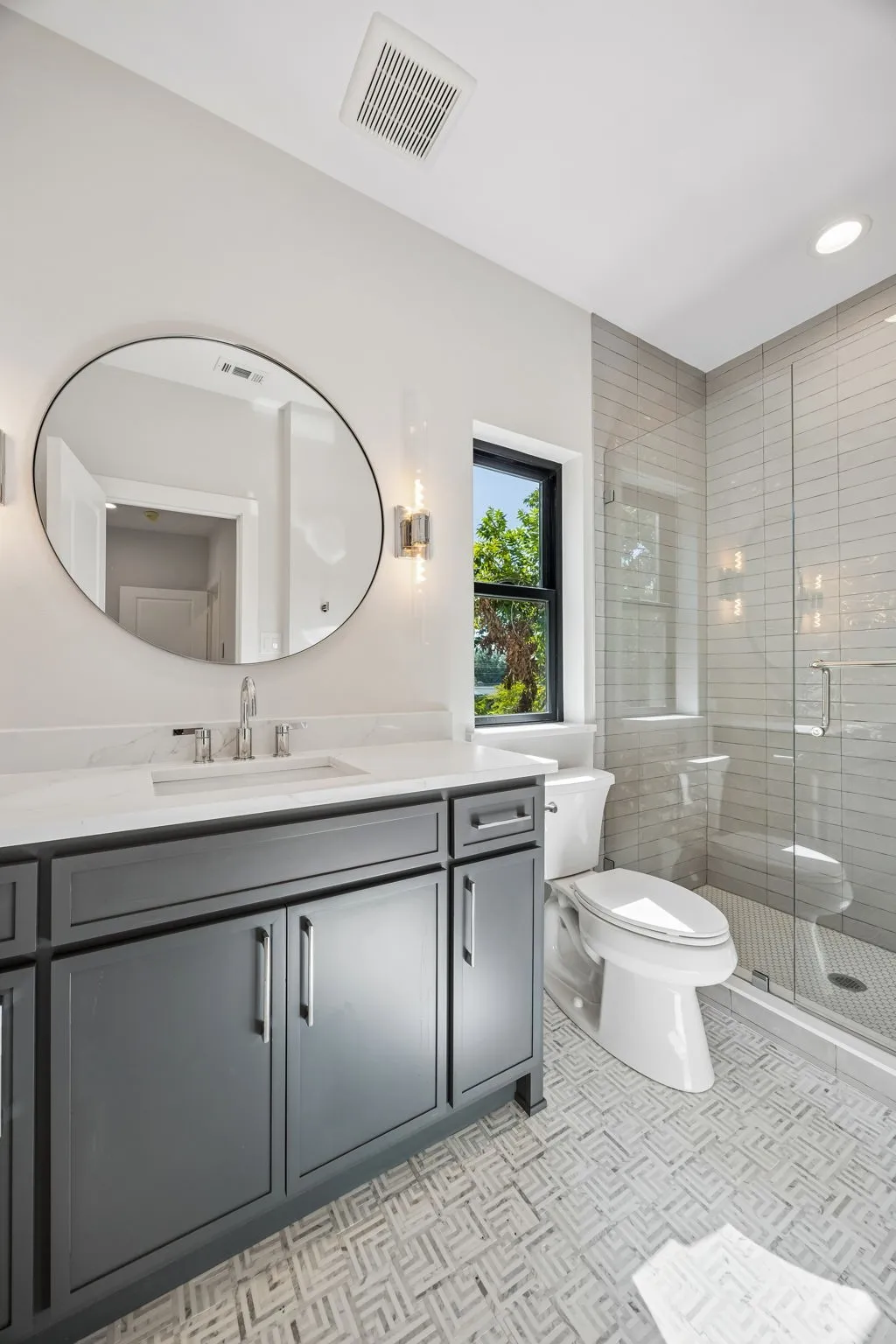 Full bath for bedroom 5