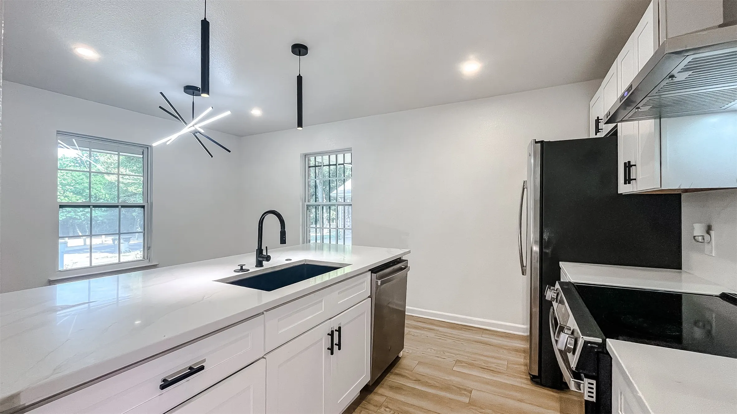 Single Family Residence For Sale in Dallas County , 1926 Arizona Avenue, Dallas, Texas 75216, 3 Bedroom, 2 Bathroom, Garage spaces, 1,479 Sqft, built in 2011, mls#21363302, Real Estate Agent in Dallas, Homes For Sale in Dallas county, Homes For Sale in Dallas, Realtor in Dallas Texas, Real Estate Brokerage Independent Realty Texas, Luminita Cordes Realtor