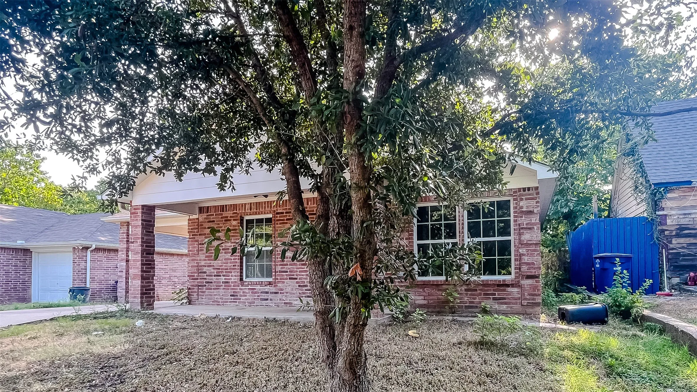 Single Family Residence For Sale in Dallas County , 1926 Arizona Avenue, Dallas, Texas 75216, 3 Bedroom, 2 Bathroom, Garage spaces, 1,479 Sqft, built in 2011, mls#21363302, Real Estate Agent in Dallas, Homes For Sale in Dallas county, Homes For Sale in Dallas, Realtor in Dallas Texas, Real Estate Brokerage Independent Realty Texas, Luminita Cordes Realtor