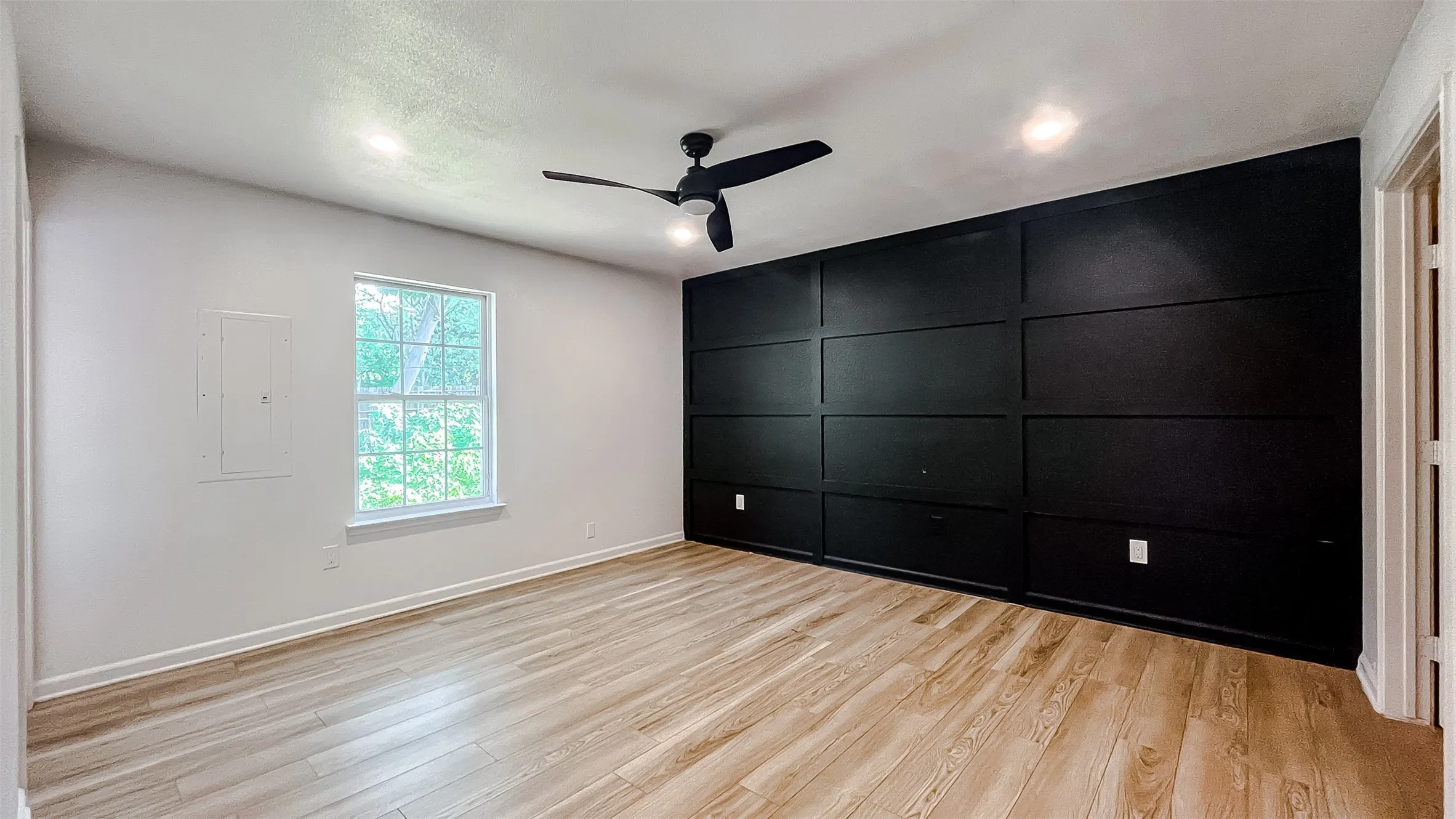 Single Family Residence For Sale in Dallas County , 1926 Arizona Avenue, Dallas, Texas 75216, 3 Bedroom, 2 Bathroom, Garage spaces, 1,479 Sqft, built in 2011, mls#21363302, Real Estate Agent in Dallas, Homes For Sale in Dallas county, Homes For Sale in Dallas, Realtor in Dallas Texas, Real Estate Brokerage Independent Realty Texas, Luminita Cordes Realtor