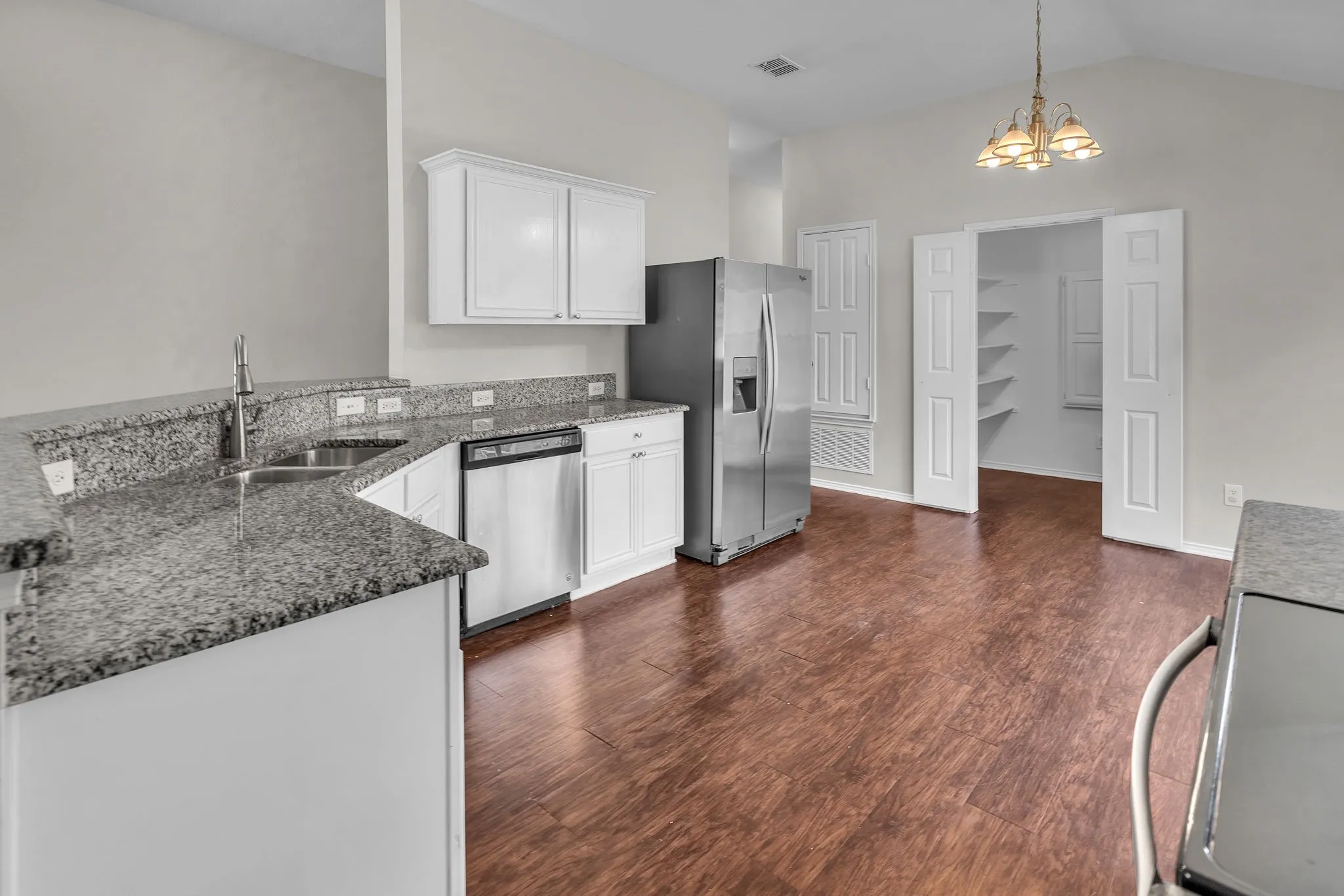 Single Family Residence For Rent in Tarrant County , 11829 Gold Creek Drive E, Fort Worth, Texas 76244, 4 Bedroom, 2 Bathroom, 2 Garage spaces, 2,136 Sqft, built in 2001, mls#21365096, Real Estate Agent in Fort Worth, Homes For Rent in Tarrant county, Homes For Rent in Fort Worth, Realtor in Fort Worth Texas, Real Estate Brokerage Independent Realty Texas, Luminita Cordes Realtor