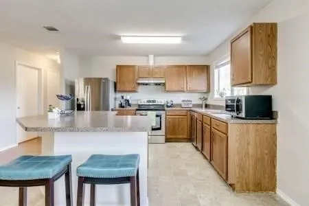 Single Family Residence For Sale in Tarrant County , 7549 Vanessa Drive, Fort Worth, Texas 76112, 3 Bedroom, 2 Bathroom, 2 Garage spaces, 1,645 Sqft, built in 2005, Price $295,000, mls#21365416, Real Estate Agent in Fort Worth, Homes For Sale in Tarrant county, Homes For Sale in Fort Worth, Realtor in Fort Worth Texas, Real Estate Brokerage Independent Realty Texas, Luminita Cordes Realtor