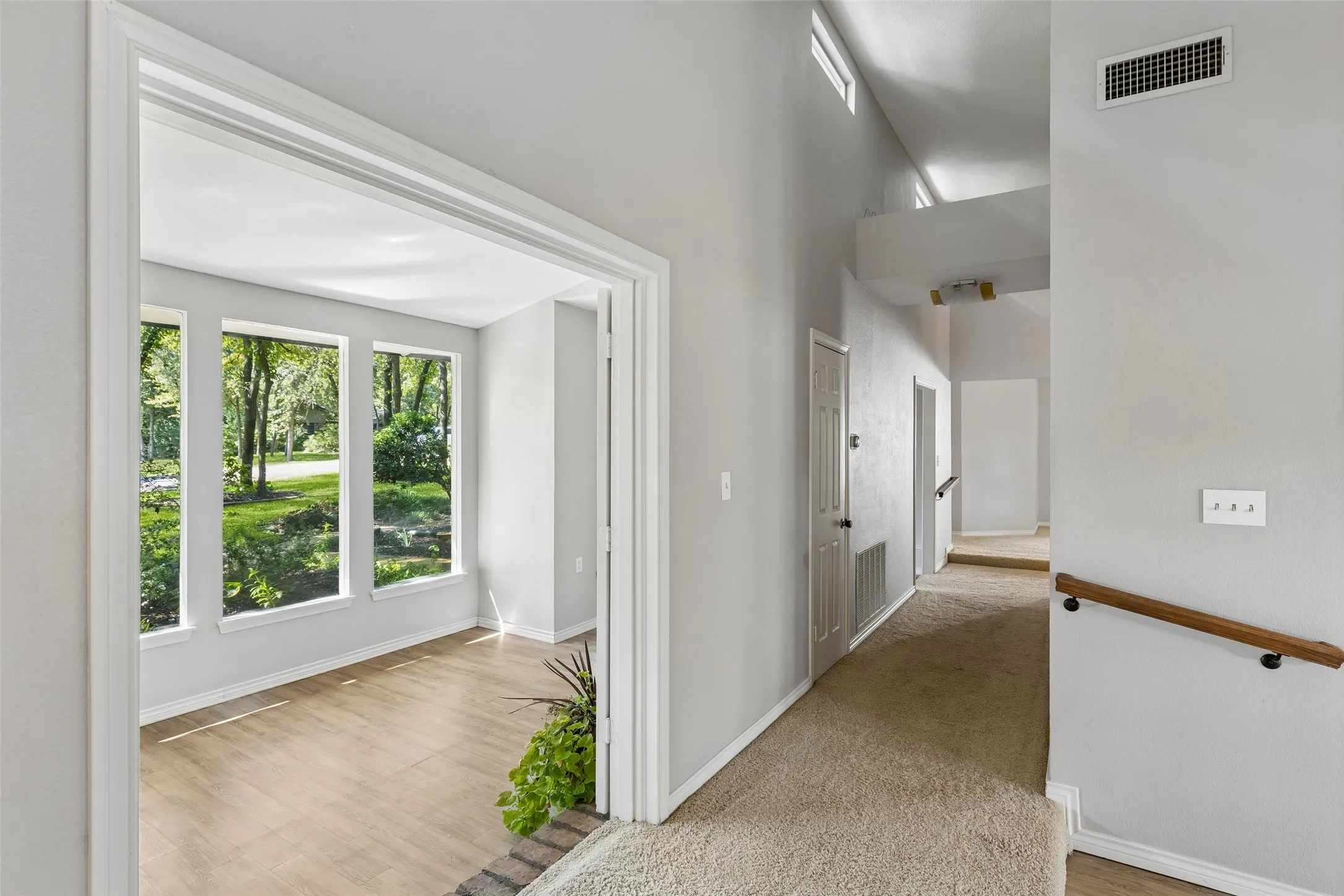 Single Family Residence For Sale in Tarrant County , 1012 Spanish Trail, Keller, Texas 76262, 4 Bedroom, 4 Bathroom, 2 Garage spaces, 3,572 Sqft, built in 1987, mls#21364429, Real Estate Agent in Keller, Homes For Sale in Tarrant county, Homes For Sale in Keller, Realtor in Keller Texas, Real Estate Brokerage Independent Realty Texas, Luminita Cordes Realtor