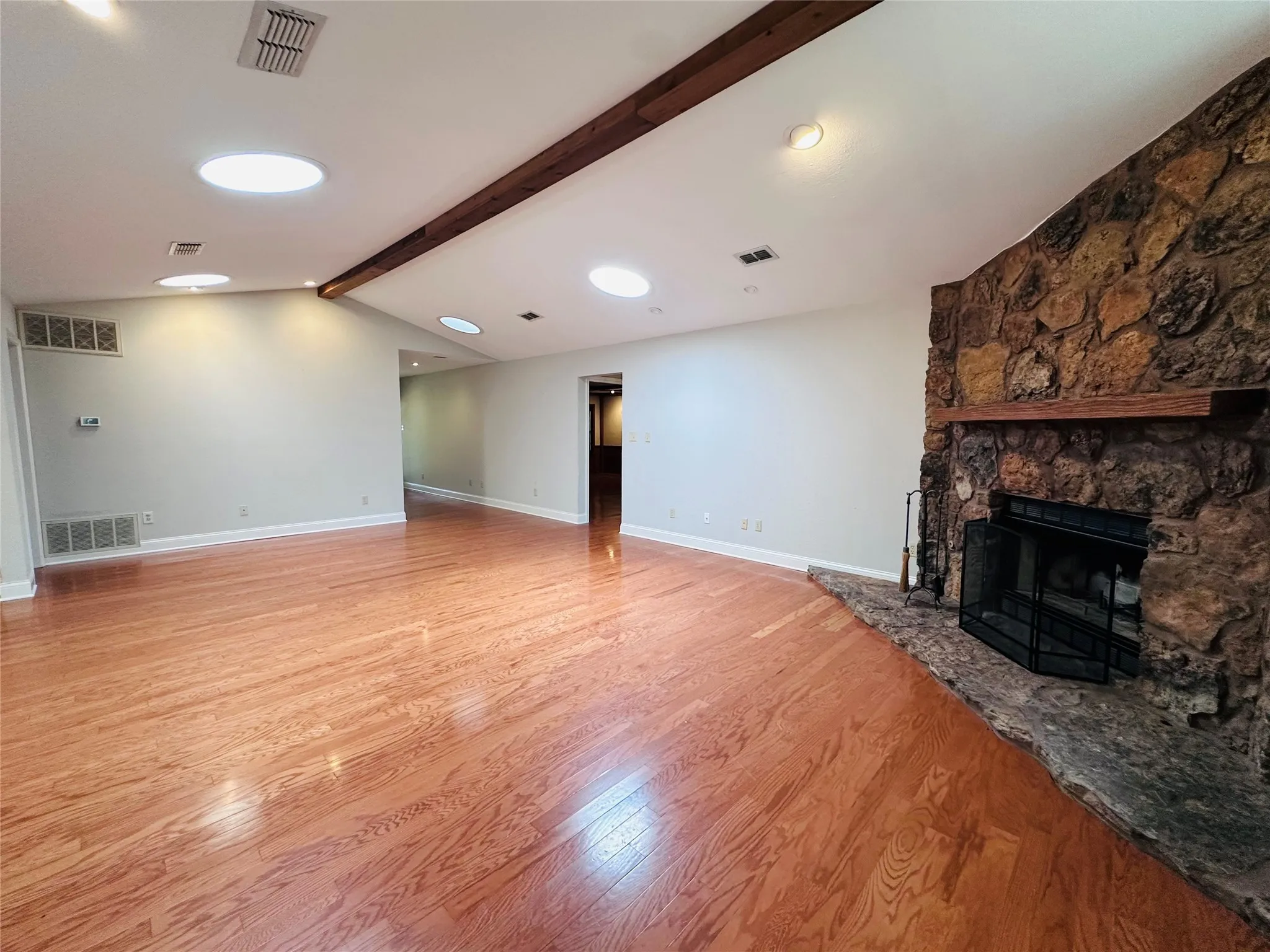 Single Family Residence For Sale in Henderson County , 4179 Pedernales E, Athens, Texas 75752, 4 Bedroom, 3 Bathroom, 3 Garage spaces, 2,984 Sqft, built in 1989, Price $599,500, mls#21365356, Real Estate Agent in Athens, Homes For Sale in Henderson county, Homes For Sale in Athens, Realtor in Athens Texas, Real Estate Brokerage Independent Realty Texas, Luminita Cordes Realtor
