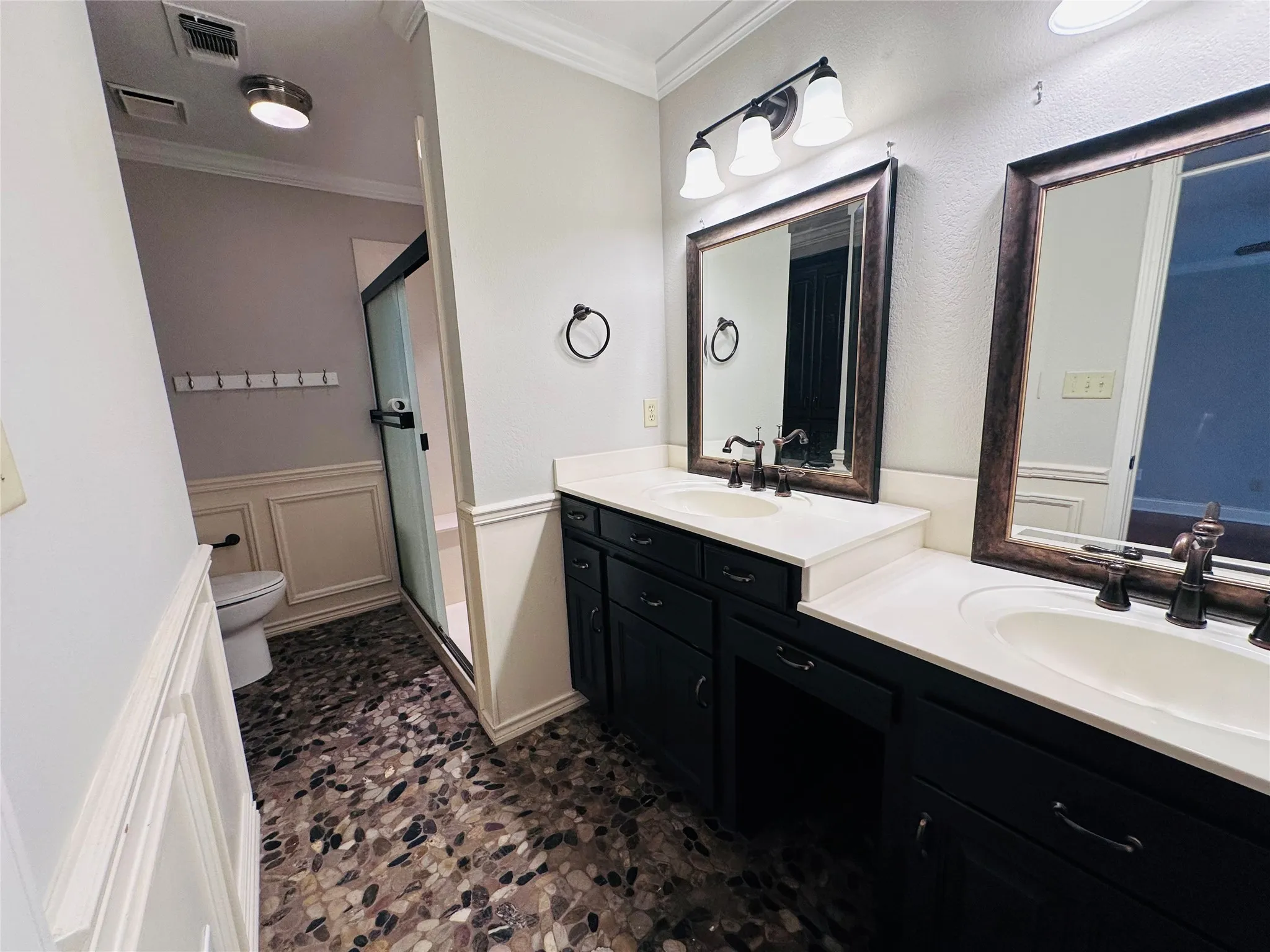 Single Family Residence For Sale in Henderson County , 4179 Pedernales E, Athens, Texas 75752, 4 Bedroom, 3 Bathroom, 3 Garage spaces, 2,984 Sqft, built in 1989, Price $599,500, mls#21365356, Real Estate Agent in Athens, Homes For Sale in Henderson county, Homes For Sale in Athens, Realtor in Athens Texas, Real Estate Brokerage Independent Realty Texas, Luminita Cordes Realtor