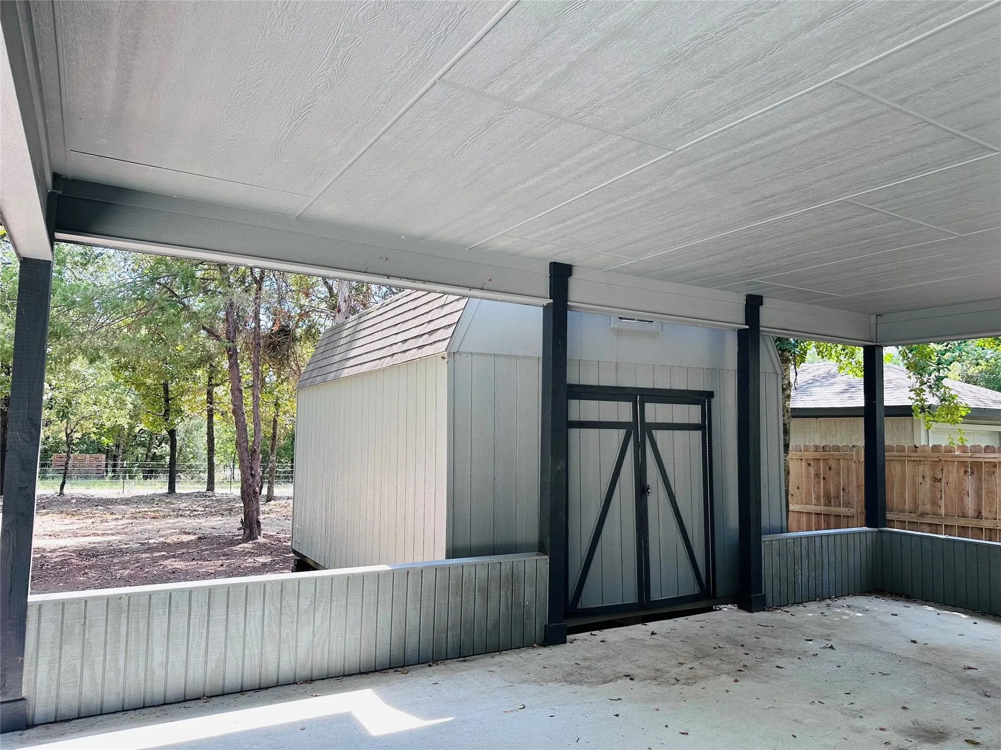 Single Family Residence For Sale in Henderson County , 4179 Pedernales E, Athens, Texas 75752, 4 Bedroom, 3 Bathroom, 3 Garage spaces, 2,984 Sqft, built in 1989, Price $599,500, mls#21365356, Real Estate Agent in Athens, Homes For Sale in Henderson county, Homes For Sale in Athens, Realtor in Athens Texas, Real Estate Brokerage Independent Realty Texas, Luminita Cordes Realtor