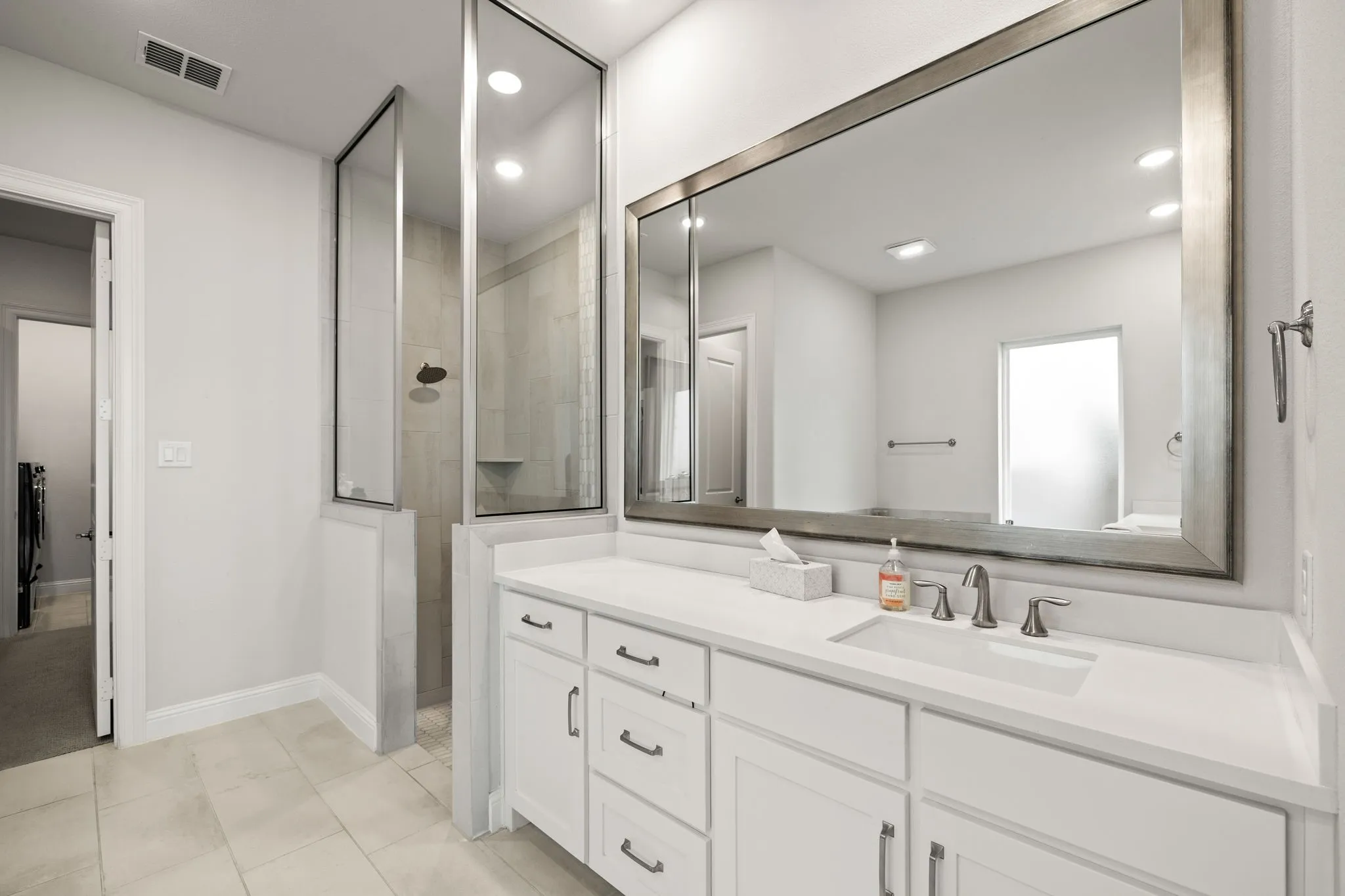 Single Family Residence For Sale in Denton County , 6698 Plumley Road, Frisco, Texas 75034, 4 Bedroom, 5 Bathroom, 3 Garage spaces, 3,643 Sqft, built in 2022, mls#21365425, Real Estate Agent in Frisco, Homes For Sale in Denton county, Homes For Sale in Frisco, Realtor in Frisco Texas, Real Estate Brokerage Independent Realty Texas, Luminita Cordes Realtor