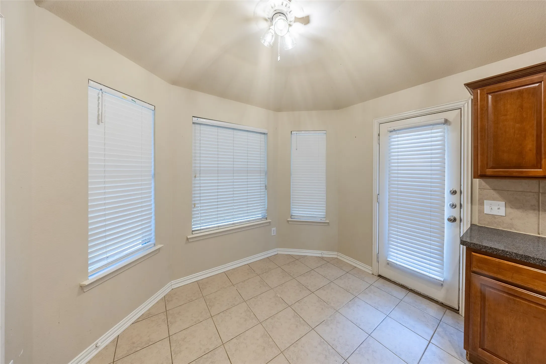 Single Family Residence For Rent in Collin County , 8100 Raven Court, Mc Kinney, Texas 75071, 3 Bedroom, 2 Bathroom, 2 Garage spaces, 1,716 Sqft, built in 2005, mls#21365046, Real Estate Agent in Mc Kinney, Homes For Rent in Collin county, Homes For Rent in Mc Kinney, Realtor in Mc Kinney Texas, Real Estate Brokerage Independent Realty Texas, Luminita Cordes Realtor