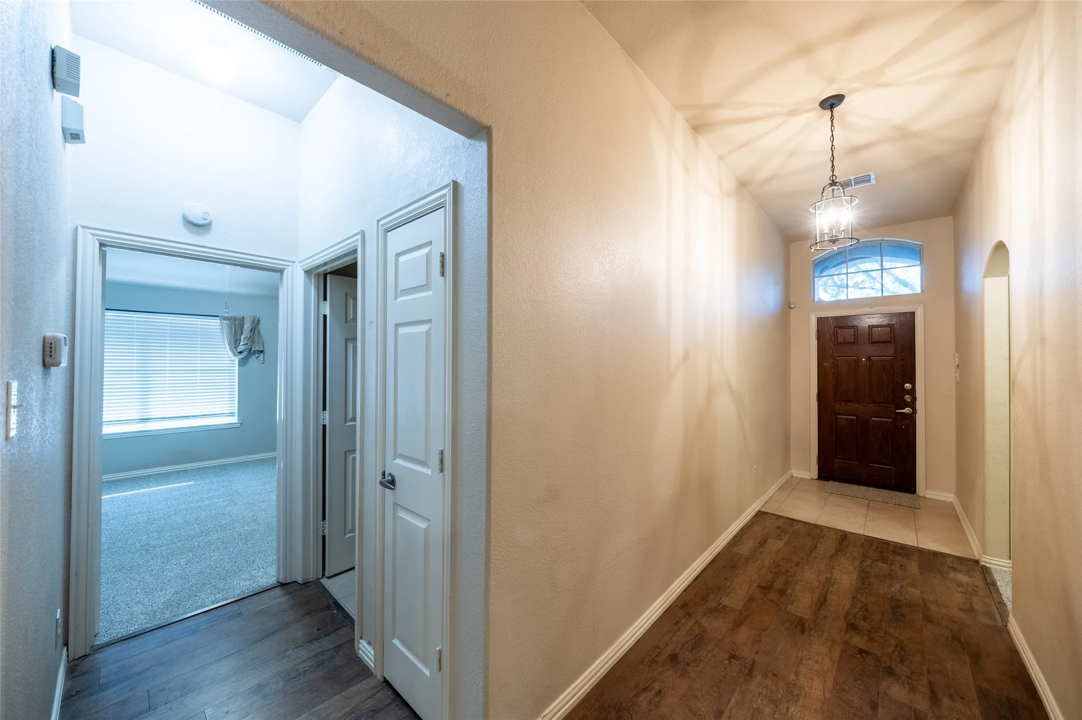 Single Family Residence For Rent in Collin County , 8100 Raven Court, Mc Kinney, Texas 75071, 3 Bedroom, 2 Bathroom, 2 Garage spaces, 1,716 Sqft, built in 2005, mls#21365046, Real Estate Agent in Mc Kinney, Homes For Rent in Collin county, Homes For Rent in Mc Kinney, Realtor in Mc Kinney Texas, Real Estate Brokerage Independent Realty Texas, Luminita Cordes Realtor