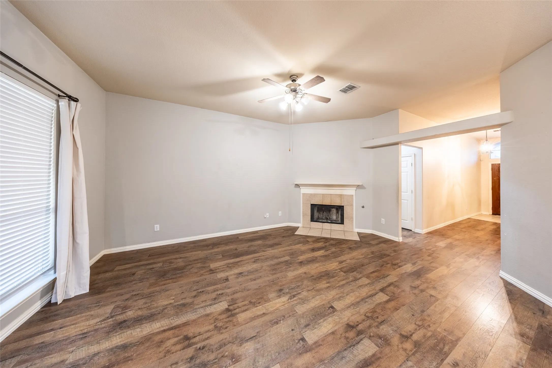 Single Family Residence For Rent in Collin County , 8100 Raven Court, Mc Kinney, Texas 75071, 3 Bedroom, 2 Bathroom, 2 Garage spaces, 1,716 Sqft, built in 2005, mls#21365046, Real Estate Agent in Mc Kinney, Homes For Rent in Collin county, Homes For Rent in Mc Kinney, Realtor in Mc Kinney Texas, Real Estate Brokerage Independent Realty Texas, Luminita Cordes Realtor