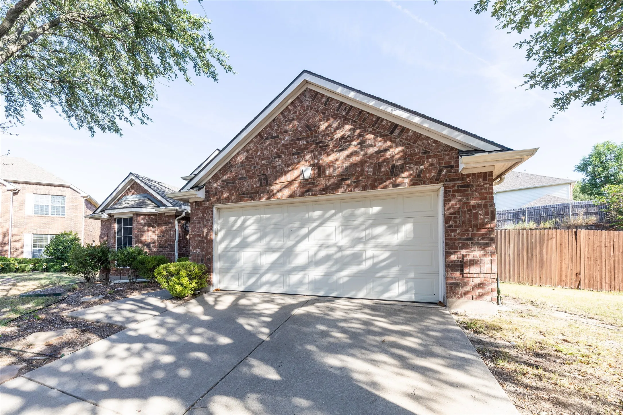 Single Family Residence For Rent in Collin County , 8100 Raven Court, Mc Kinney, Texas 75071, 3 Bedroom, 2 Bathroom, 2 Garage spaces, 1,716 Sqft, built in 2005, mls#21365046, Real Estate Agent in Mc Kinney, Homes For Rent in Collin county, Homes For Rent in Mc Kinney, Realtor in Mc Kinney Texas, Real Estate Brokerage Independent Realty Texas, Luminita Cordes Realtor