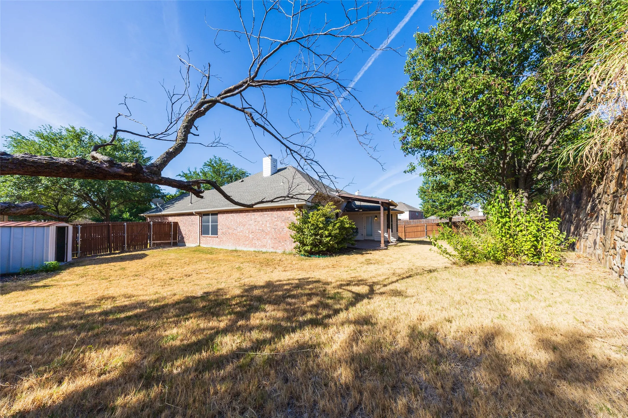 Single Family Residence For Rent in Collin County , 8100 Raven Court, Mc Kinney, Texas 75071, 3 Bedroom, 2 Bathroom, 2 Garage spaces, 1,716 Sqft, built in 2005, mls#21365046, Real Estate Agent in Mc Kinney, Homes For Rent in Collin county, Homes For Rent in Mc Kinney, Realtor in Mc Kinney Texas, Real Estate Brokerage Independent Realty Texas, Luminita Cordes Realtor