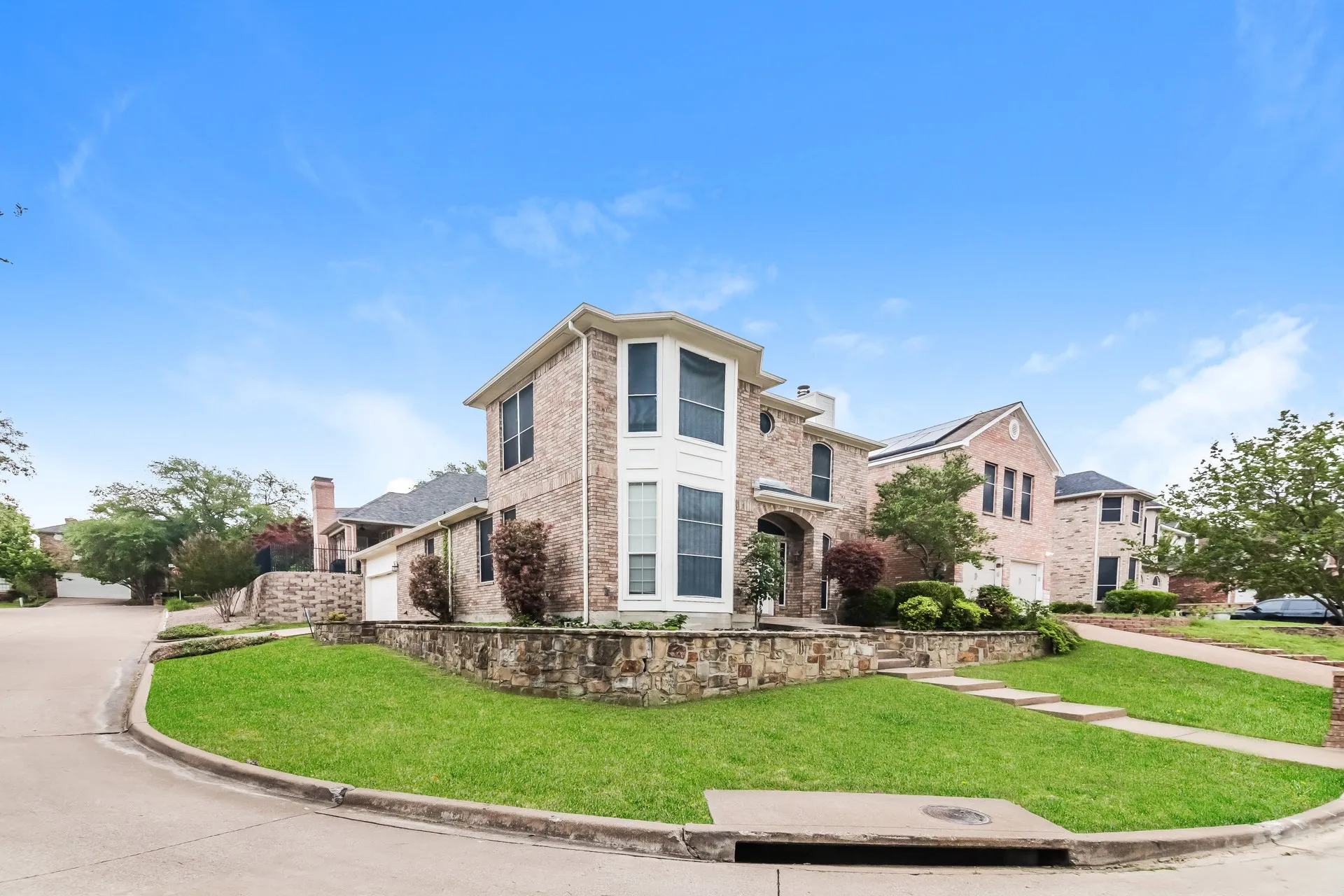 Single Family Residence For Rent in Rockwall County , 3152 Bourbon Street, Rockwall, Texas 75032, 3 Bedroom, 3 Bathroom, 2 Garage spaces, 2,040 Sqft, built in 1990, mls#21365435, Real Estate Agent in Rockwall, Homes For Rent in Rockwall county, Homes For Rent in Rockwall, Realtor in Rockwall Texas, Real Estate Brokerage Independent Realty Texas, Luminita Cordes Realtor