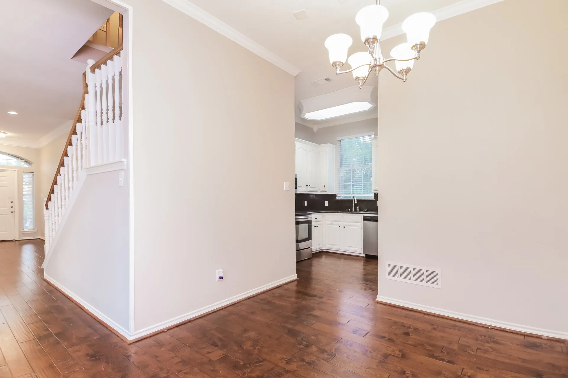 Single Family Residence For Rent in Rockwall County , 3152 Bourbon Street, Rockwall, Texas 75032, 3 Bedroom, 3 Bathroom, 2 Garage spaces, 2,040 Sqft, built in 1990, mls#21365435, Real Estate Agent in Rockwall, Homes For Rent in Rockwall county, Homes For Rent in Rockwall, Realtor in Rockwall Texas, Real Estate Brokerage Independent Realty Texas, Luminita Cordes Realtor