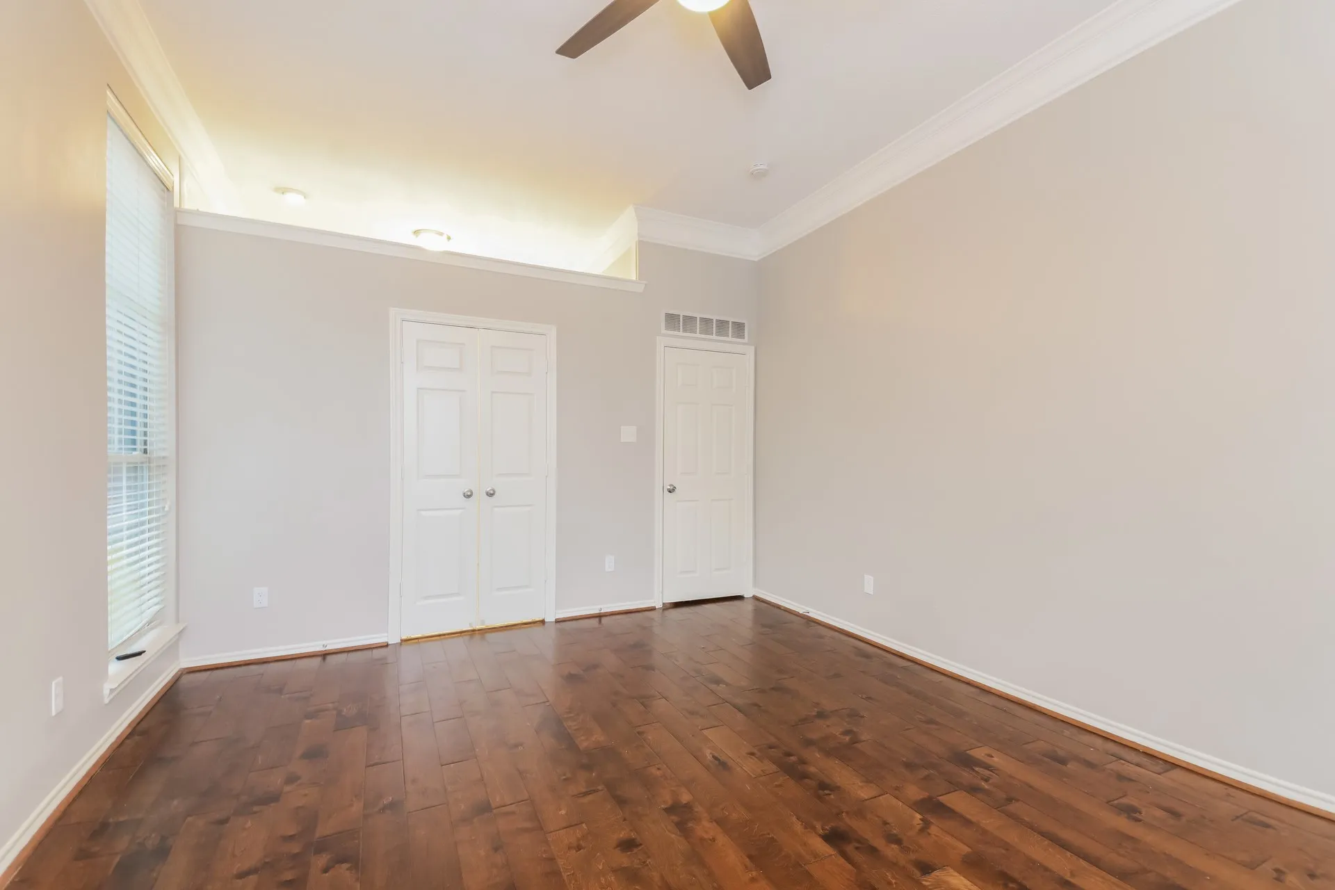 Single Family Residence For Rent in Rockwall County , 3152 Bourbon Street, Rockwall, Texas 75032, 3 Bedroom, 3 Bathroom, 2 Garage spaces, 2,040 Sqft, built in 1990, mls#21365435, Real Estate Agent in Rockwall, Homes For Rent in Rockwall county, Homes For Rent in Rockwall, Realtor in Rockwall Texas, Real Estate Brokerage Independent Realty Texas, Luminita Cordes Realtor