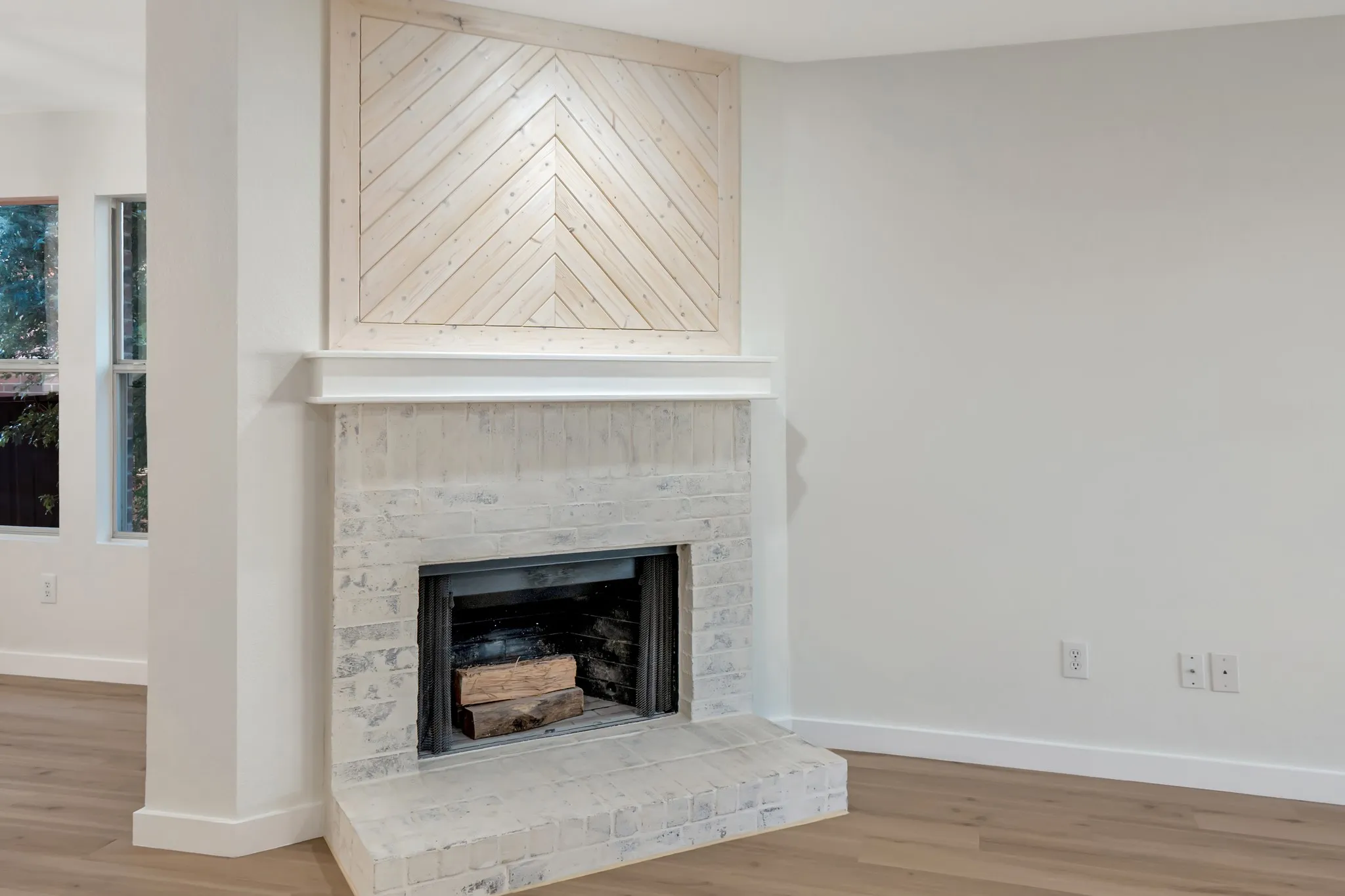Single Family Residence For Sale in Denton County , 2260 White Oak Drive, Little Elm, Texas 75068, 3 Bedroom, 2 Bathroom, 2 Garage spaces, 1,868 Sqft, built in 2002, Price $355,000, mls#21355869, Real Estate Agent in Little Elm, Homes For Sale in Denton county, Homes For Sale in Little Elm, Realtor in Little Elm Texas, Real Estate Brokerage Independent Realty Texas, Luminita Cordes Realtor