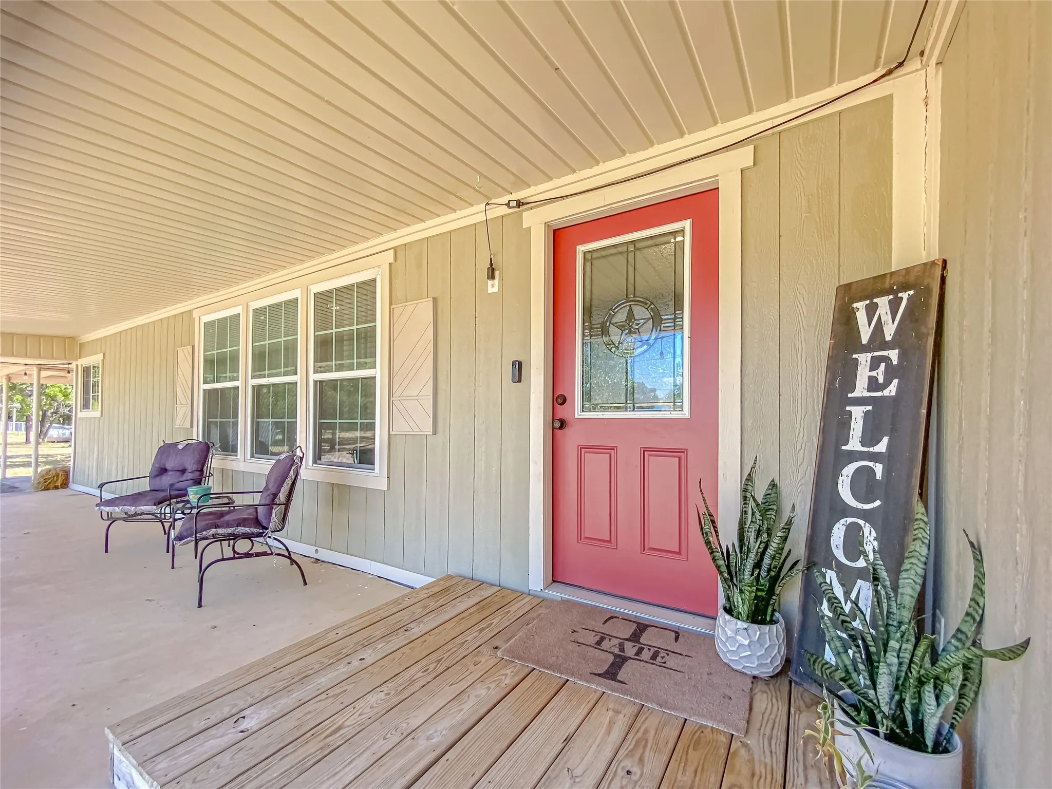 Single Family Residence For Sale in Callahan County , 2105 Fm 18, Clyde, Texas 79510, 2 Bedroom, 2 Bathroom, Garage spaces, 1,609 Sqft, built in 1945, mls#21365344, Real Estate Agent in Clyde, Homes For Sale in Callahan county, Homes For Sale in Clyde, Realtor in Clyde Texas, Real Estate Brokerage Independent Realty Texas, Luminita Cordes Realtor
