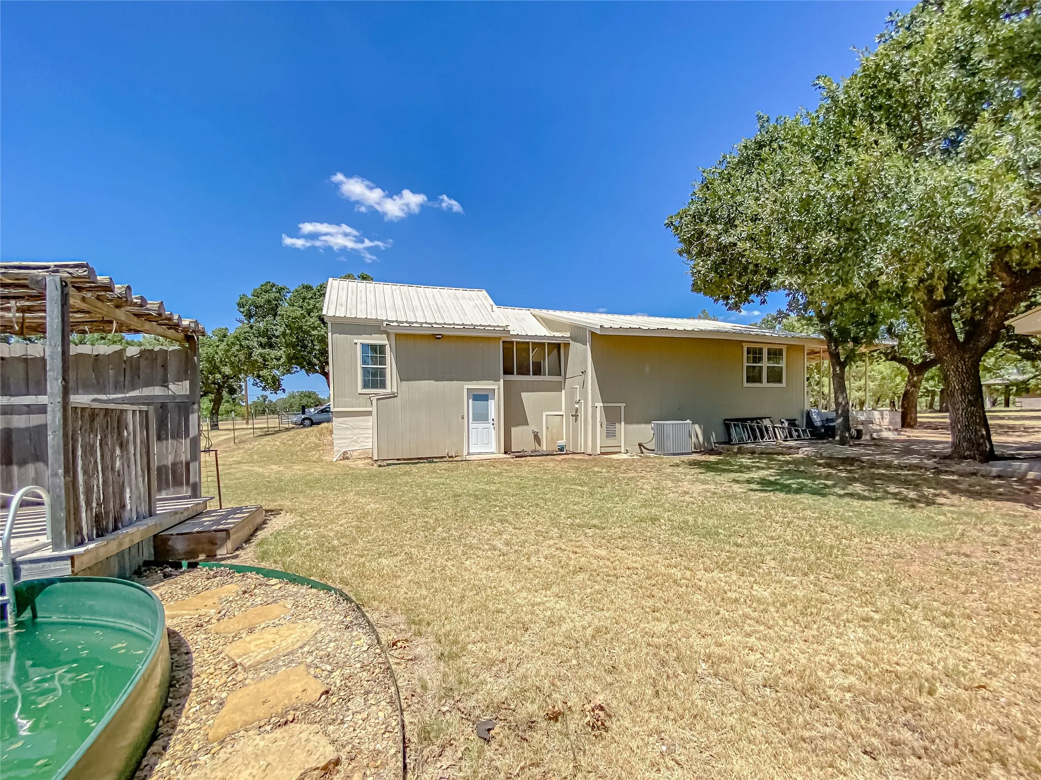 Single Family Residence For Sale in Callahan County , 2105 Fm 18, Clyde, Texas 79510, 2 Bedroom, 2 Bathroom, Garage spaces, 1,609 Sqft, built in 1945, mls#21365344, Real Estate Agent in Clyde, Homes For Sale in Callahan county, Homes For Sale in Clyde, Realtor in Clyde Texas, Real Estate Brokerage Independent Realty Texas, Luminita Cordes Realtor