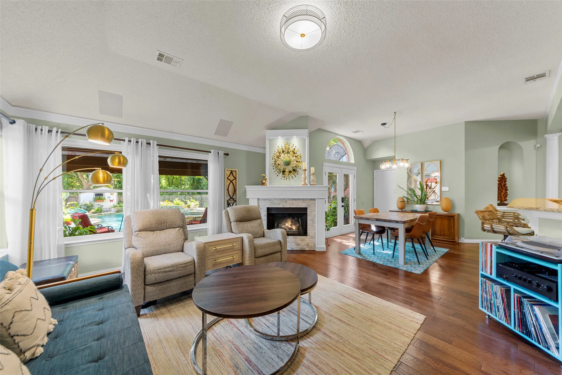 Single Family Residence For Sale in Collin County , 1507 Persimmon Court, Allen, Texas 75002, 4 Bedroom, 2 Bathroom, 2 Garage spaces, 2,669 Sqft, built in 1995, mls#21346278, Real Estate Agent in Allen, Homes For Sale in Collin county, Homes For Sale in Allen, Realtor in Allen Texas, Real Estate Brokerage Independent Realty Texas, Luminita Cordes Realtor