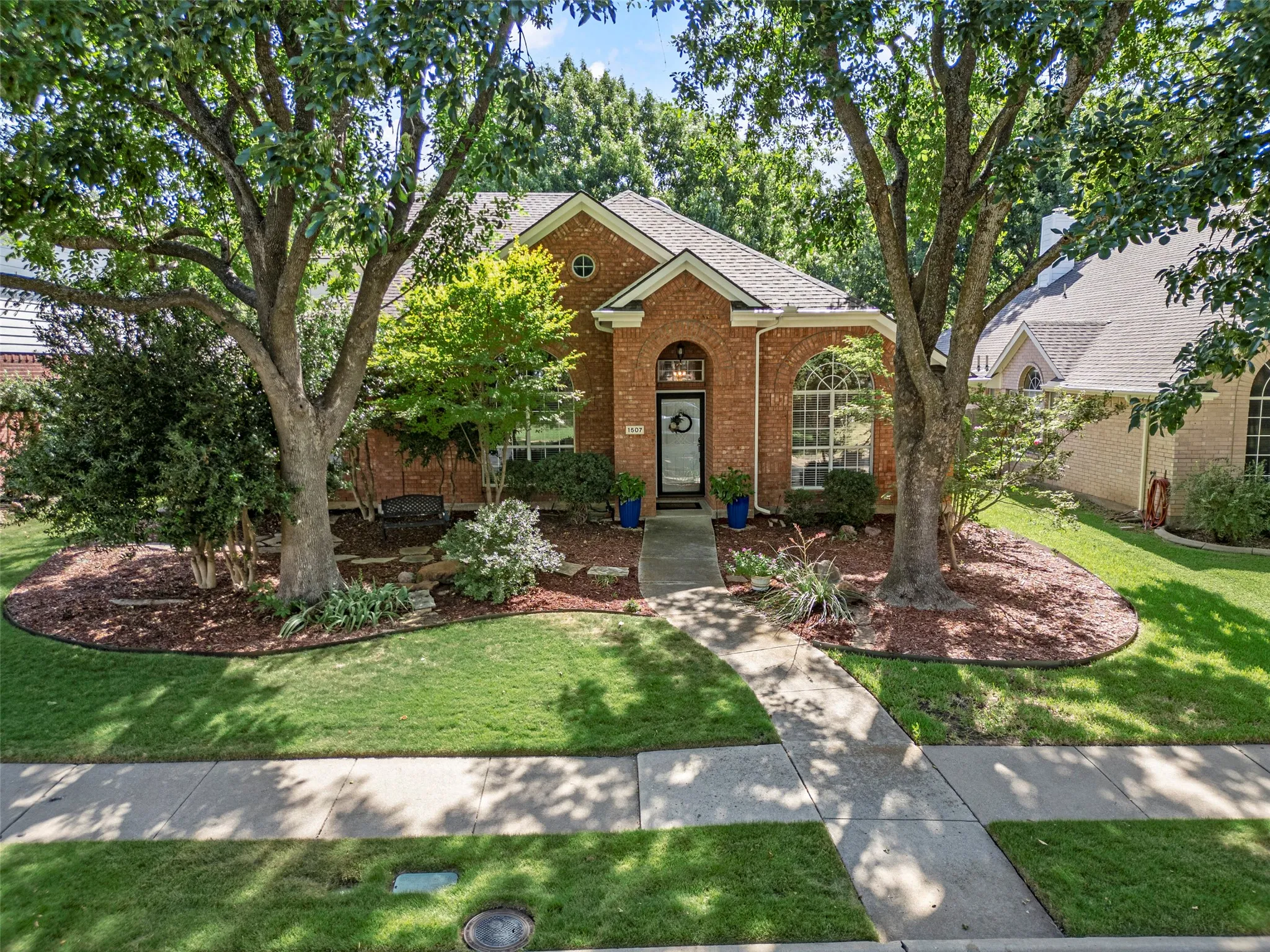 Single Family Residence For Sale in Collin County , 1507 Persimmon Court, Allen, Texas 75002, 4 Bedroom, 2 Bathroom, 2 Garage spaces, 2,669 Sqft, built in 1995, mls#21346278, Real Estate Agent in Allen, Homes For Sale in Collin county, Homes For Sale in Allen, Realtor in Allen Texas, Real Estate Brokerage Independent Realty Texas, Luminita Cordes Realtor