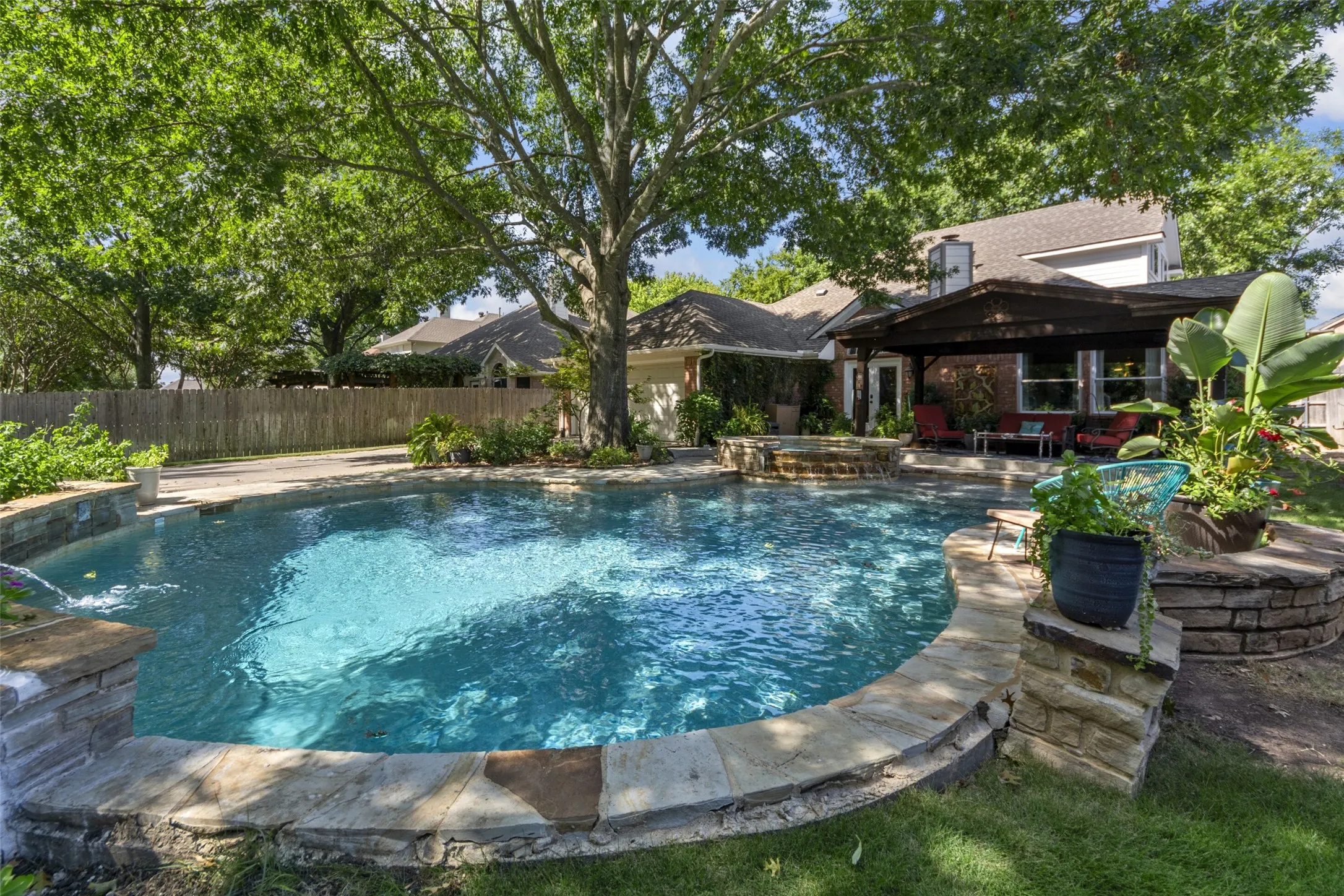 Single Family Residence For Sale in Collin County , 1507 Persimmon Court, Allen, Texas 75002, 4 Bedroom, 2 Bathroom, 2 Garage spaces, 2,669 Sqft, built in 1995, mls#21346278, Real Estate Agent in Allen, Homes For Sale in Collin county, Homes For Sale in Allen, Realtor in Allen Texas, Real Estate Brokerage Independent Realty Texas, Luminita Cordes Realtor