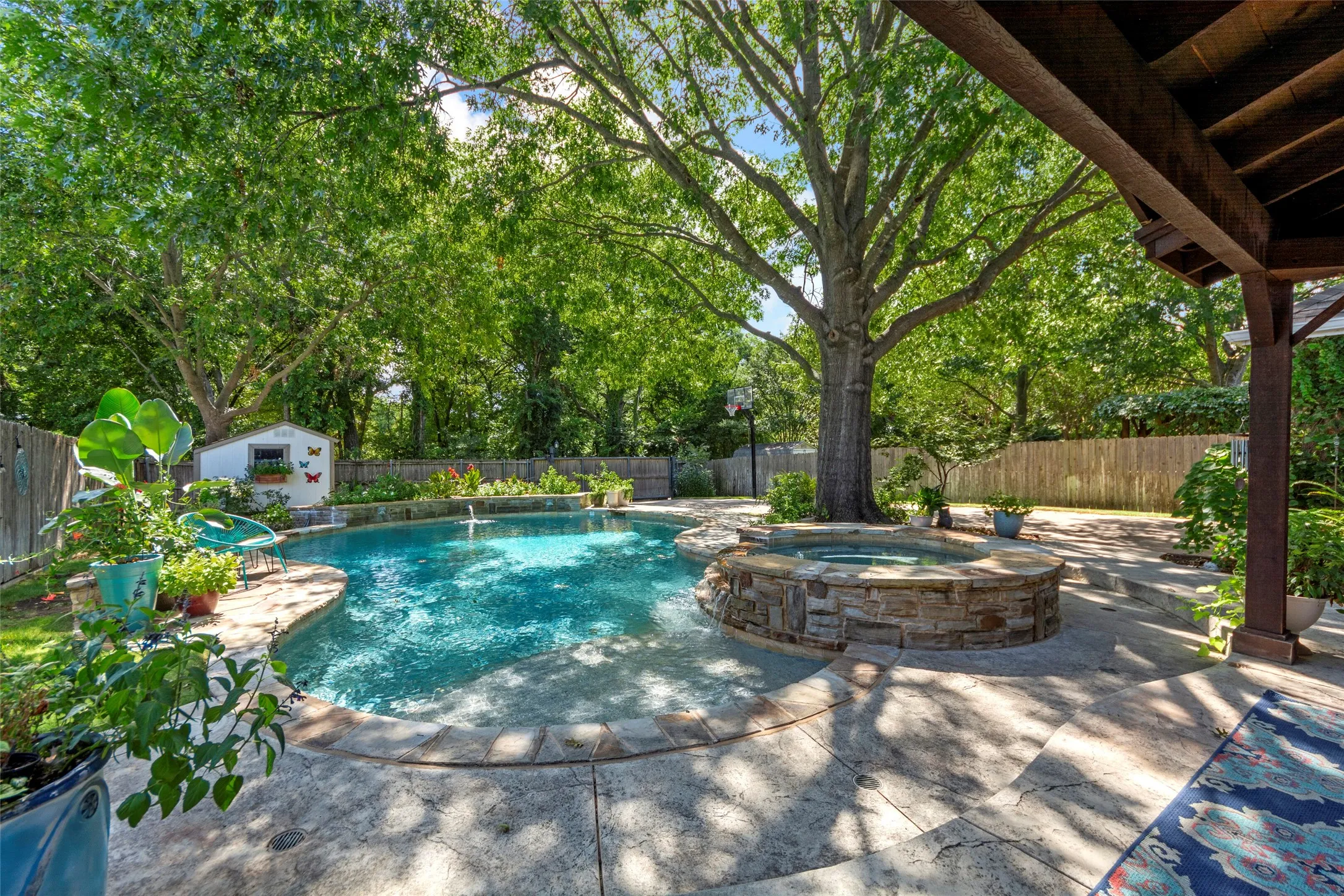 Single Family Residence For Sale in Collin County , 1507 Persimmon Court, Allen, Texas 75002, 4 Bedroom, 2 Bathroom, 2 Garage spaces, 2,669 Sqft, built in 1995, mls#21346278, Real Estate Agent in Allen, Homes For Sale in Collin county, Homes For Sale in Allen, Realtor in Allen Texas, Real Estate Brokerage Independent Realty Texas, Luminita Cordes Realtor