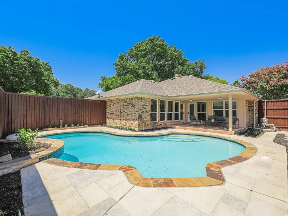 Single Family Residence For Sale in Collin County , 1724 Hearthstone Drive, Plano, Texas 75023, 3 Bedroom, 2 Bathroom, 2 Garage spaces, 1,821 Sqft, built in 1979, mls#21364950, Real Estate Agent in Plano, Homes For Sale in Collin county, Homes For Sale in Plano, Realtor in Plano Texas, Real Estate Brokerage Independent Realty Texas, Luminita Cordes Realtor