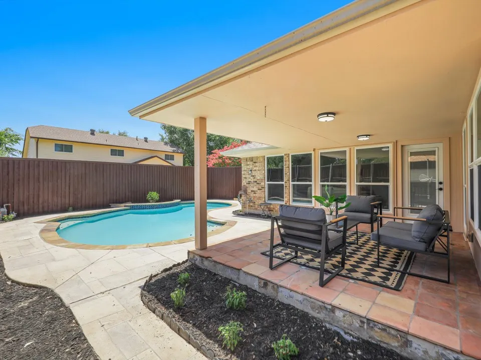 Single Family Residence For Sale in Collin County , 1724 Hearthstone Drive, Plano, Texas 75023, 3 Bedroom, 2 Bathroom, 2 Garage spaces, 1,821 Sqft, built in 1979, mls#21364950, Real Estate Agent in Plano, Homes For Sale in Collin county, Homes For Sale in Plano, Realtor in Plano Texas, Real Estate Brokerage Independent Realty Texas, Luminita Cordes Realtor