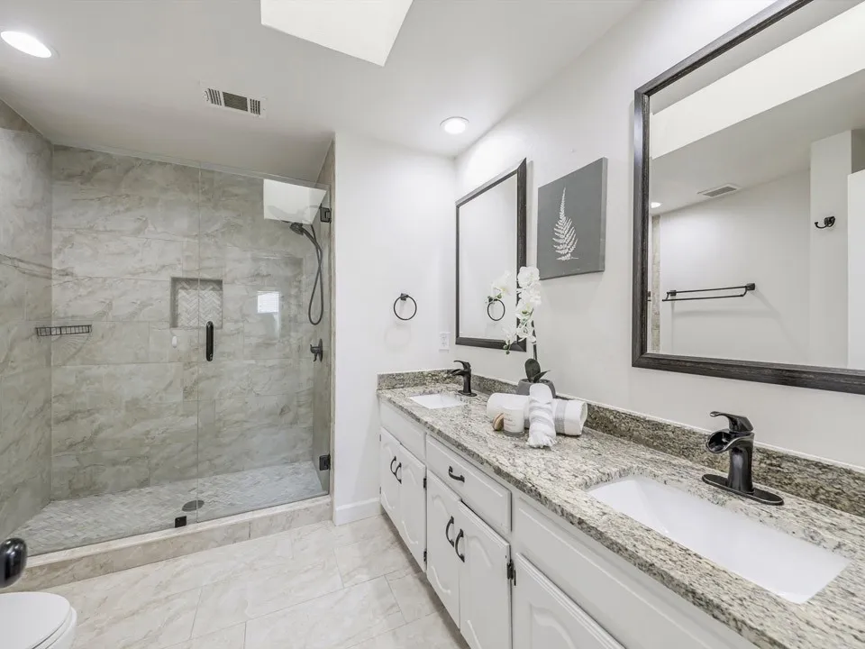 Single Family Residence For Sale in Collin County , 1724 Hearthstone Drive, Plano, Texas 75023, 3 Bedroom, 2 Bathroom, 2 Garage spaces, 1,821 Sqft, built in 1979, mls#21364950, Real Estate Agent in Plano, Homes For Sale in Collin county, Homes For Sale in Plano, Realtor in Plano Texas, Real Estate Brokerage Independent Realty Texas, Luminita Cordes Realtor