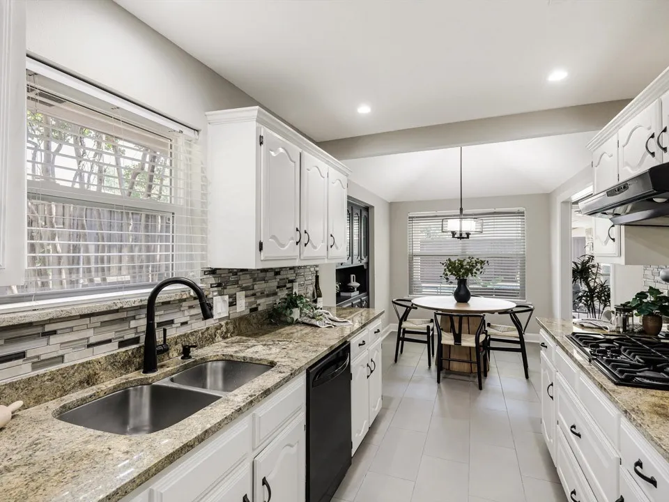 Single Family Residence For Sale in Collin County , 1724 Hearthstone Drive, Plano, Texas 75023, 3 Bedroom, 2 Bathroom, 2 Garage spaces, 1,821 Sqft, built in 1979, mls#21364950, Real Estate Agent in Plano, Homes For Sale in Collin county, Homes For Sale in Plano, Realtor in Plano Texas, Real Estate Brokerage Independent Realty Texas, Luminita Cordes Realtor