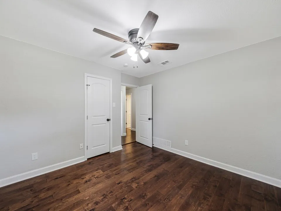 Single Family Residence For Sale in Collin County , 1724 Hearthstone Drive, Plano, Texas 75023, 3 Bedroom, 2 Bathroom, 2 Garage spaces, 1,821 Sqft, built in 1979, mls#21364950, Real Estate Agent in Plano, Homes For Sale in Collin county, Homes For Sale in Plano, Realtor in Plano Texas, Real Estate Brokerage Independent Realty Texas, Luminita Cordes Realtor