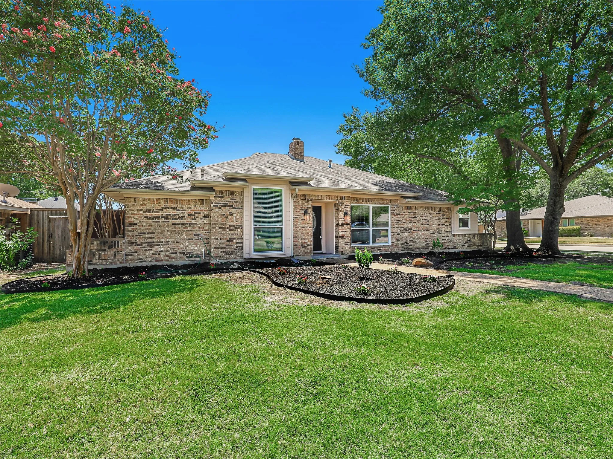Single Family Residence For Sale in Collin County , 1724 Hearthstone Drive, Plano, Texas 75023, 3 Bedroom, 2 Bathroom, 2 Garage spaces, 1,821 Sqft, built in 1979, mls#21364950, Real Estate Agent in Plano, Homes For Sale in Collin county, Homes For Sale in Plano, Realtor in Plano Texas, Real Estate Brokerage Independent Realty Texas, Luminita Cordes Realtor