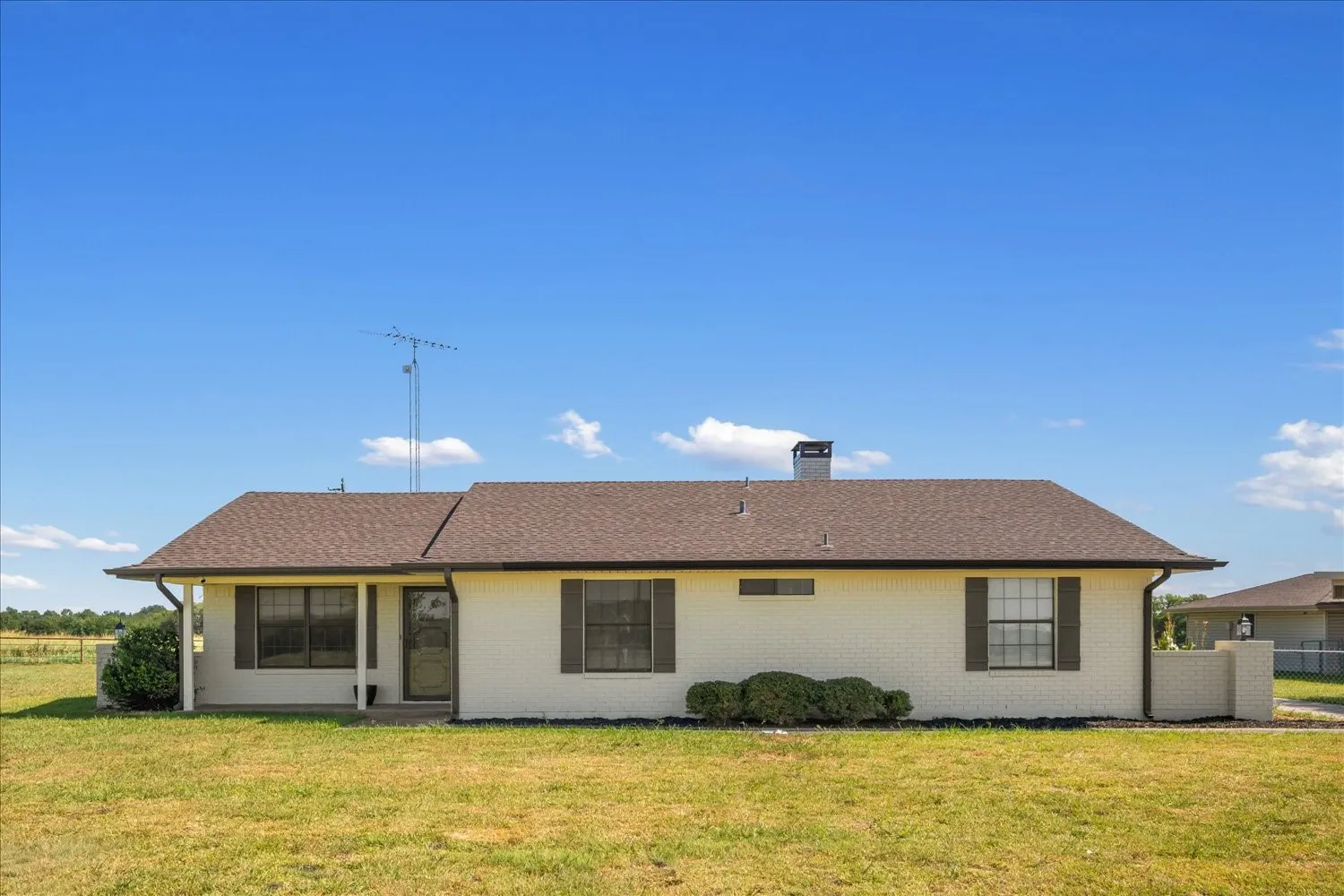 Single Family Residence For Sale in Hunt County , 368 Fm 1566 E, Greenville, Texas 75401, 3 Bedroom, 2 Bathroom, 2 Garage spaces, 1,771 Sqft, built in 1980, Price $425,000, mls#21365424, Real Estate Agent in Greenville, Homes For Sale in Hunt county, Homes For Sale in Greenville, Realtor in Greenville Texas, Real Estate Brokerage Independent Realty Texas, Luminita Cordes Realtor