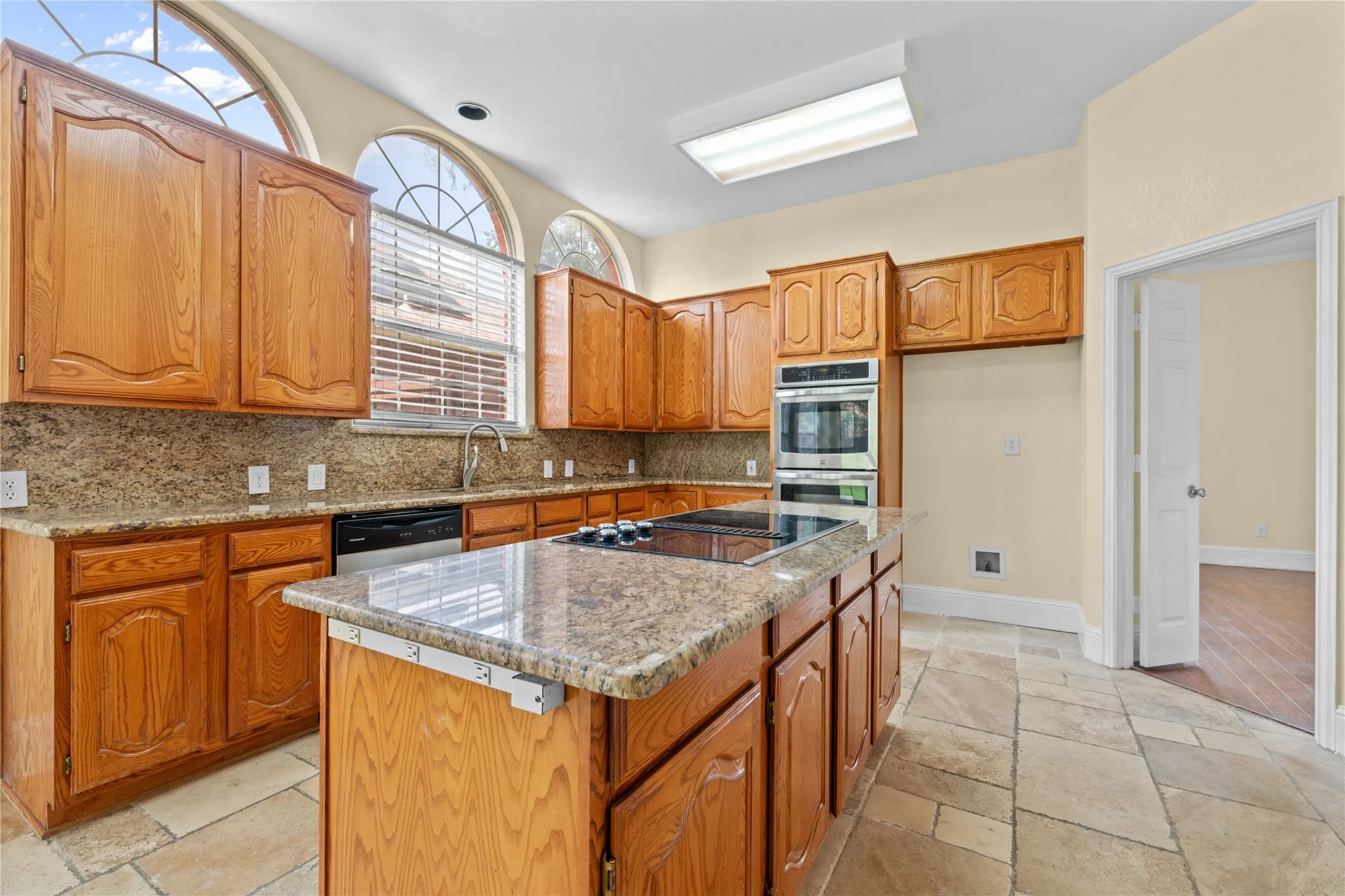 Single Family Residence For Rent in Denton County , 3607 Flagstone Drive, Carrollton, Texas 75007, 4 Bedroom, 4 Bathroom, 2 Garage spaces, 3,764 Sqft, built in 1993, mls#21365451, Real Estate Agent in Carrollton, Homes For Rent in Denton county, Homes For Rent in Carrollton, Realtor in Carrollton Texas, Real Estate Brokerage Independent Realty Texas, Luminita Cordes Realtor