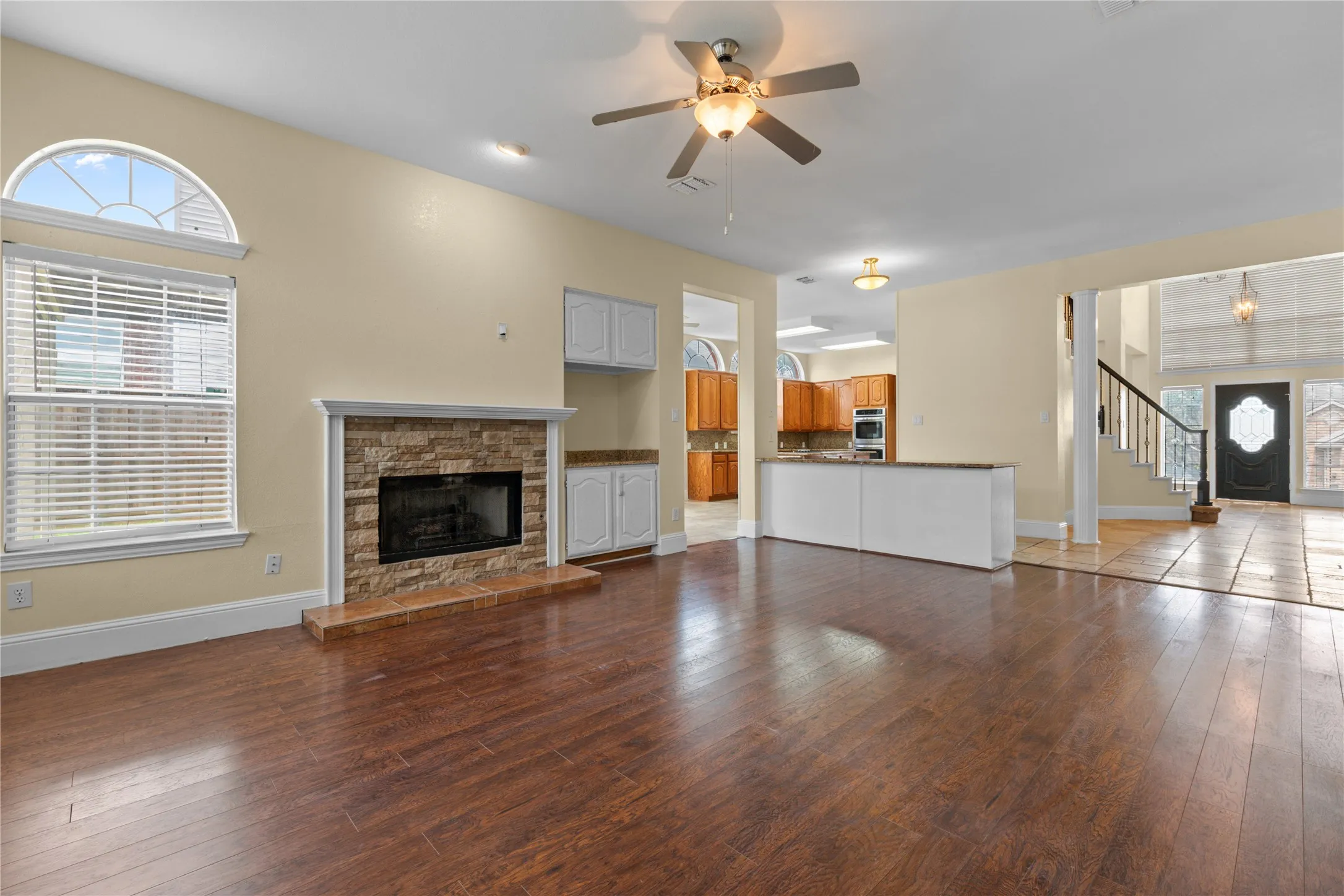 Single Family Residence For Rent in Denton County , 3607 Flagstone Drive, Carrollton, Texas 75007, 4 Bedroom, 4 Bathroom, 2 Garage spaces, 3,764 Sqft, built in 1993, mls#21365451, Real Estate Agent in Carrollton, Homes For Rent in Denton county, Homes For Rent in Carrollton, Realtor in Carrollton Texas, Real Estate Brokerage Independent Realty Texas, Luminita Cordes Realtor