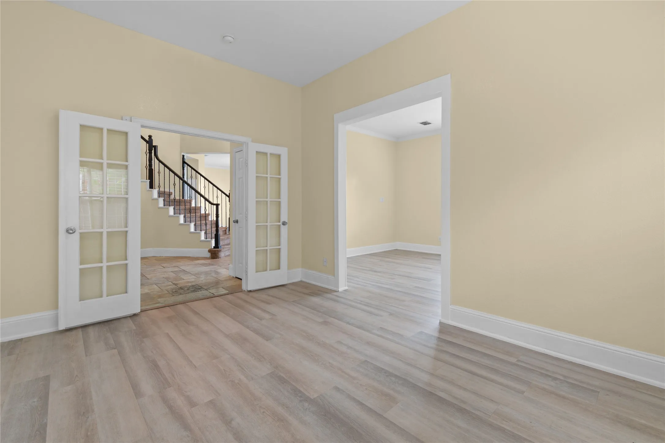 Single Family Residence For Rent in Denton County , 3607 Flagstone Drive, Carrollton, Texas 75007, 4 Bedroom, 4 Bathroom, 2 Garage spaces, 3,764 Sqft, built in 1993, mls#21365451, Real Estate Agent in Carrollton, Homes For Rent in Denton county, Homes For Rent in Carrollton, Realtor in Carrollton Texas, Real Estate Brokerage Independent Realty Texas, Luminita Cordes Realtor