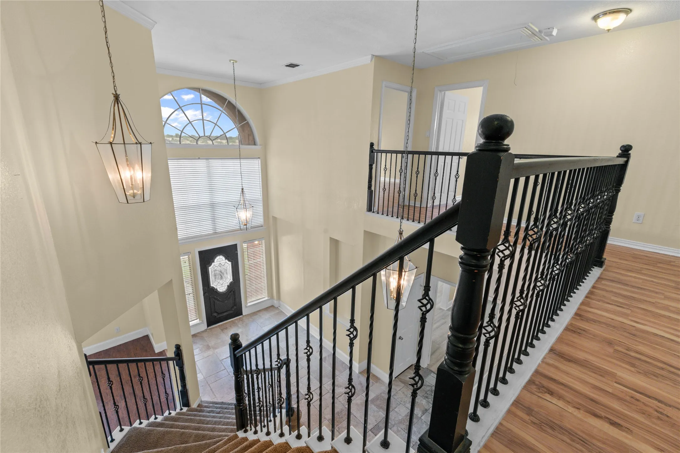 Single Family Residence For Rent in Denton County , 3607 Flagstone Drive, Carrollton, Texas 75007, 4 Bedroom, 4 Bathroom, 2 Garage spaces, 3,764 Sqft, built in 1993, mls#21365451, Real Estate Agent in Carrollton, Homes For Rent in Denton county, Homes For Rent in Carrollton, Realtor in Carrollton Texas, Real Estate Brokerage Independent Realty Texas, Luminita Cordes Realtor