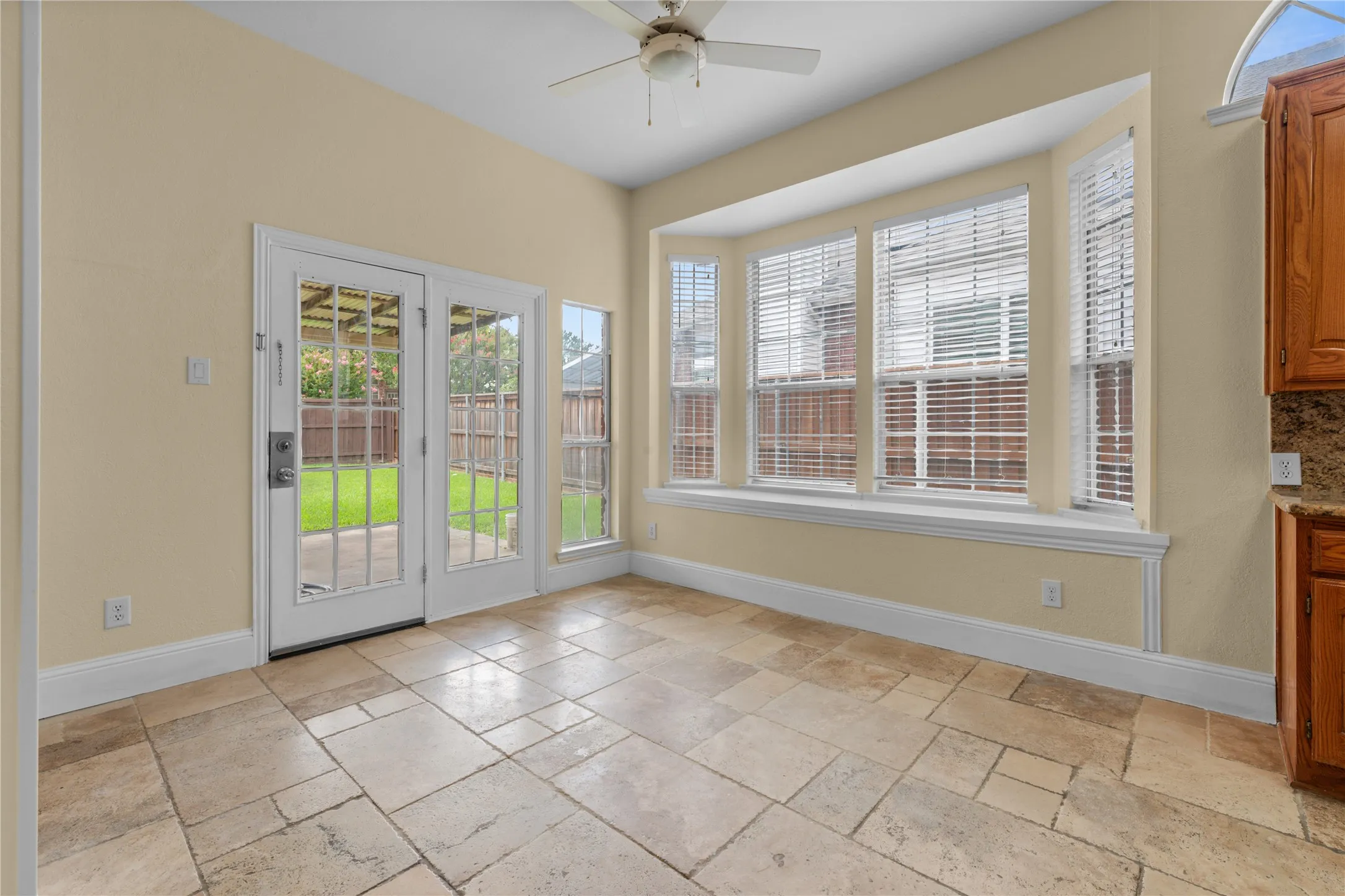 Single Family Residence For Rent in Denton County , 3607 Flagstone Drive, Carrollton, Texas 75007, 4 Bedroom, 4 Bathroom, 2 Garage spaces, 3,764 Sqft, built in 1993, mls#21365451, Real Estate Agent in Carrollton, Homes For Rent in Denton county, Homes For Rent in Carrollton, Realtor in Carrollton Texas, Real Estate Brokerage Independent Realty Texas, Luminita Cordes Realtor
