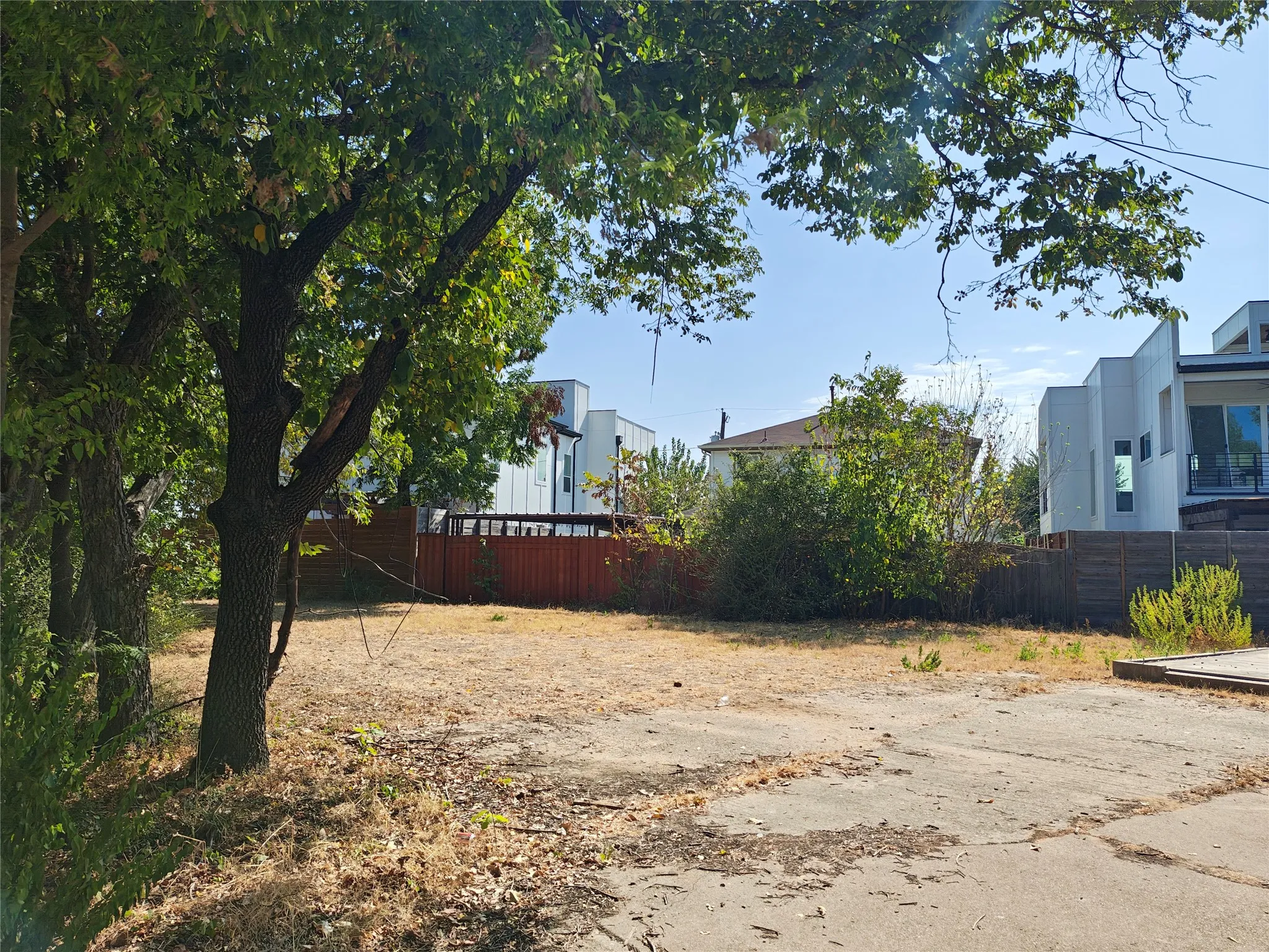 Single Family Residence For Sale in Dallas County , 3338 Coronet Boulevard, Dallas, Texas 75212, 3 Bedroom, 1 Bathroom, Garage spaces, 1,116 Sqft, built in 1950, mls#21364185, Real Estate Agent in Dallas, Homes For Sale in Dallas county, Homes For Sale in Dallas, Realtor in Dallas Texas, Real Estate Brokerage Independent Realty Texas, Luminita Cordes Realtor