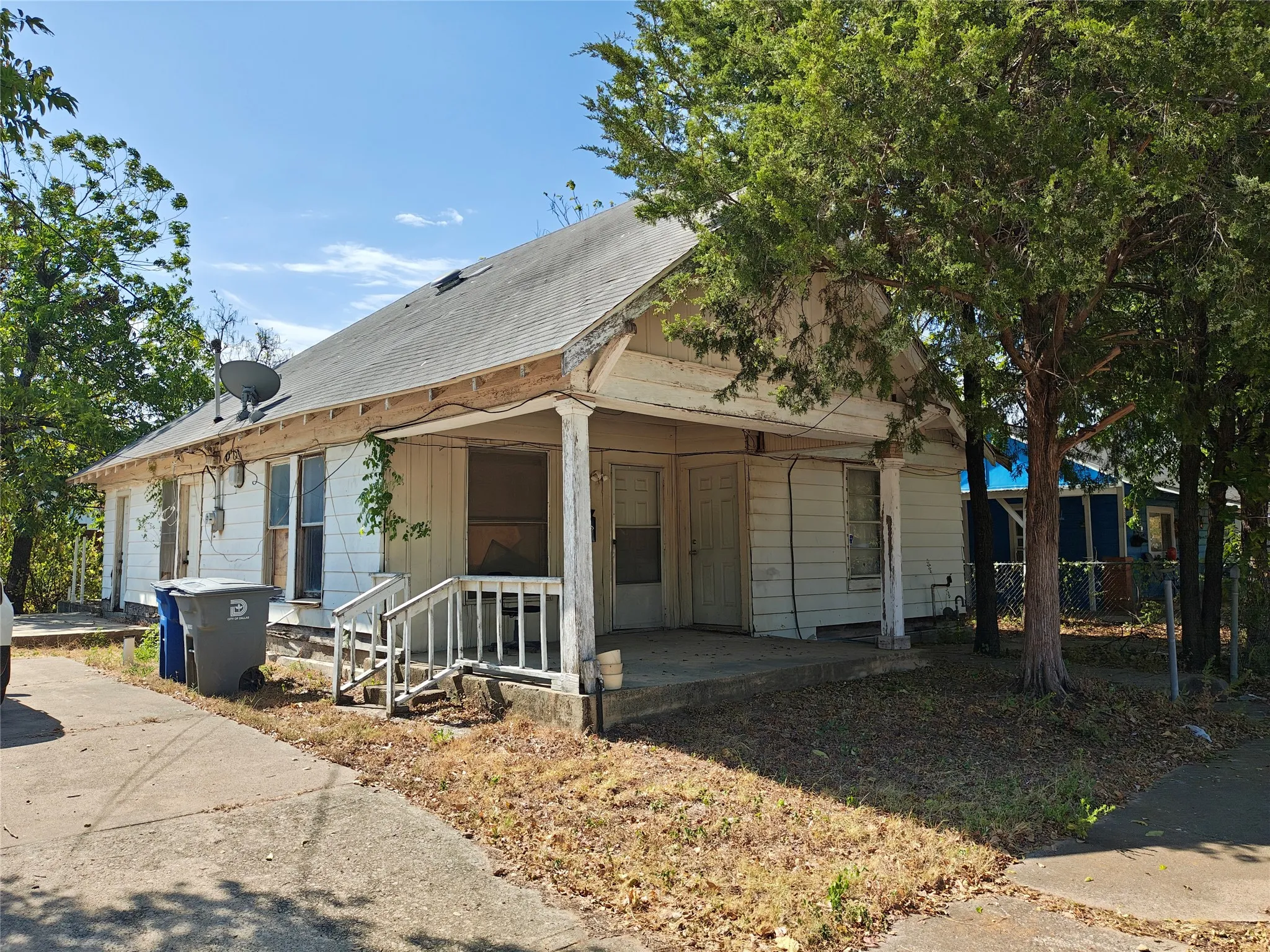 Single Family Residence For Sale in Dallas County , 3338 Coronet Boulevard, Dallas, Texas 75212, 3 Bedroom, 1 Bathroom, Garage spaces, 1,116 Sqft, built in 1950, mls#21364185, Real Estate Agent in Dallas, Homes For Sale in Dallas county, Homes For Sale in Dallas, Realtor in Dallas Texas, Real Estate Brokerage Independent Realty Texas, Luminita Cordes Realtor