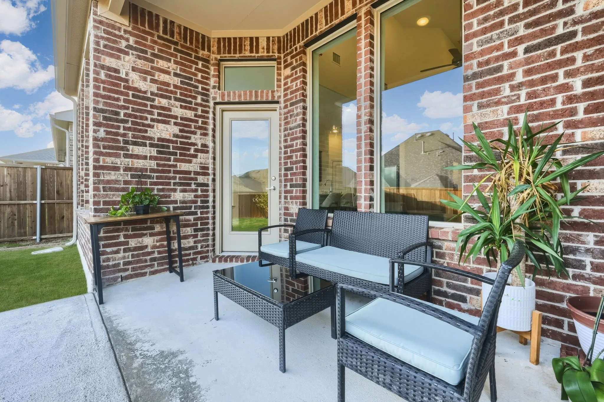 Single Family Residence For Rent in Denton County , 1124 Water Canna Drive, Justin, Texas 76247, 5 Bedroom, 5 Bathroom, 2 Garage spaces, 3,398 Sqft, built in 2024, mls#21365457, Real Estate Agent in Justin, Homes For Rent in Denton county, Homes For Rent in Justin, Realtor in Justin Texas, Real Estate Brokerage Independent Realty Texas, Luminita Cordes Realtor