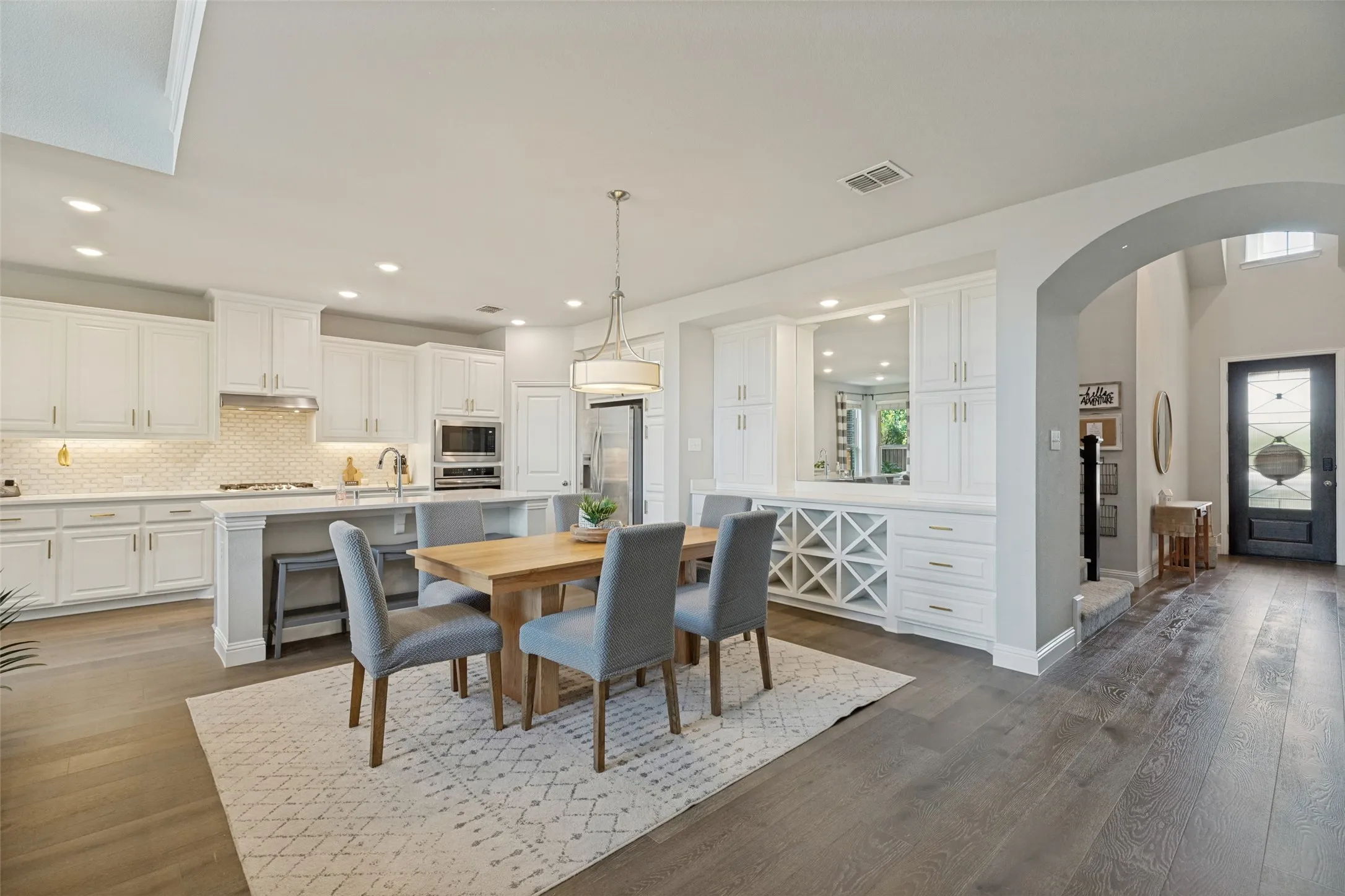 Single Family Residence For Sale in Collin County , 8620 Backwater Bay Cove, Mc Kinney, Texas 75071, 4 Bedroom, 3 Bathroom, 2 Garage spaces, 3,025 Sqft, built in 2019, mls#21364504, Real Estate Agent in Mc Kinney, Homes For Sale in Collin county, Homes For Sale in Mc Kinney, Realtor in Mc Kinney Texas, Real Estate Brokerage Independent Realty Texas, Luminita Cordes Realtor