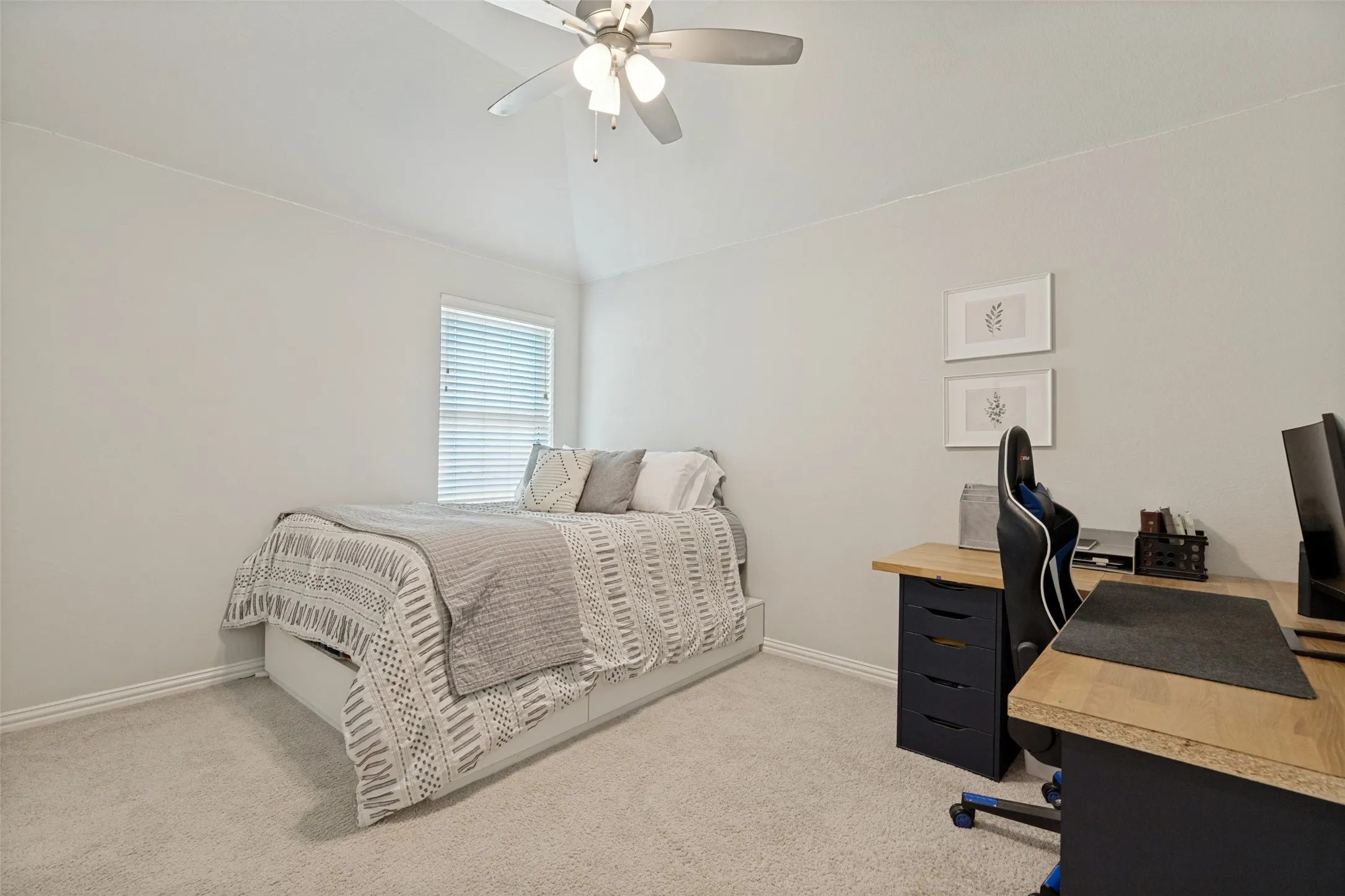 Single Family Residence For Sale in Collin County , 8620 Backwater Bay Cove, Mc Kinney, Texas 75071, 4 Bedroom, 3 Bathroom, 2 Garage spaces, 3,025 Sqft, built in 2019, mls#21364504, Real Estate Agent in Mc Kinney, Homes For Sale in Collin county, Homes For Sale in Mc Kinney, Realtor in Mc Kinney Texas, Real Estate Brokerage Independent Realty Texas, Luminita Cordes Realtor