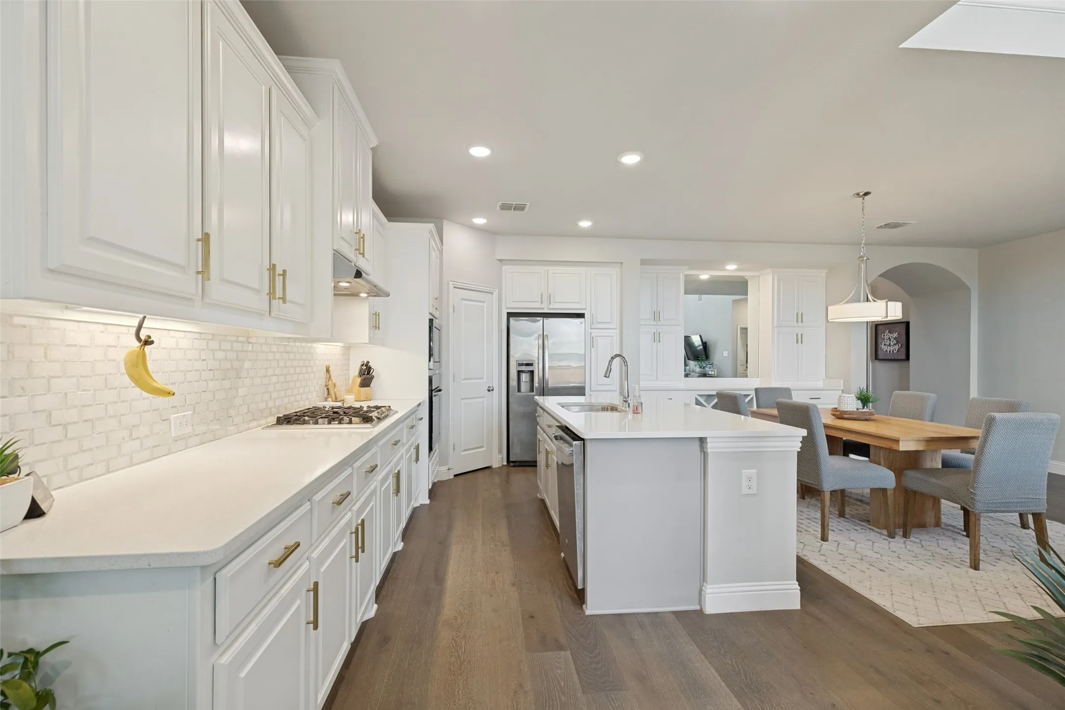 Single Family Residence For Sale in Collin County , 8620 Backwater Bay Cove, Mc Kinney, Texas 75071, 4 Bedroom, 3 Bathroom, 2 Garage spaces, 3,025 Sqft, built in 2019, mls#21364504, Real Estate Agent in Mc Kinney, Homes For Sale in Collin county, Homes For Sale in Mc Kinney, Realtor in Mc Kinney Texas, Real Estate Brokerage Independent Realty Texas, Luminita Cordes Realtor