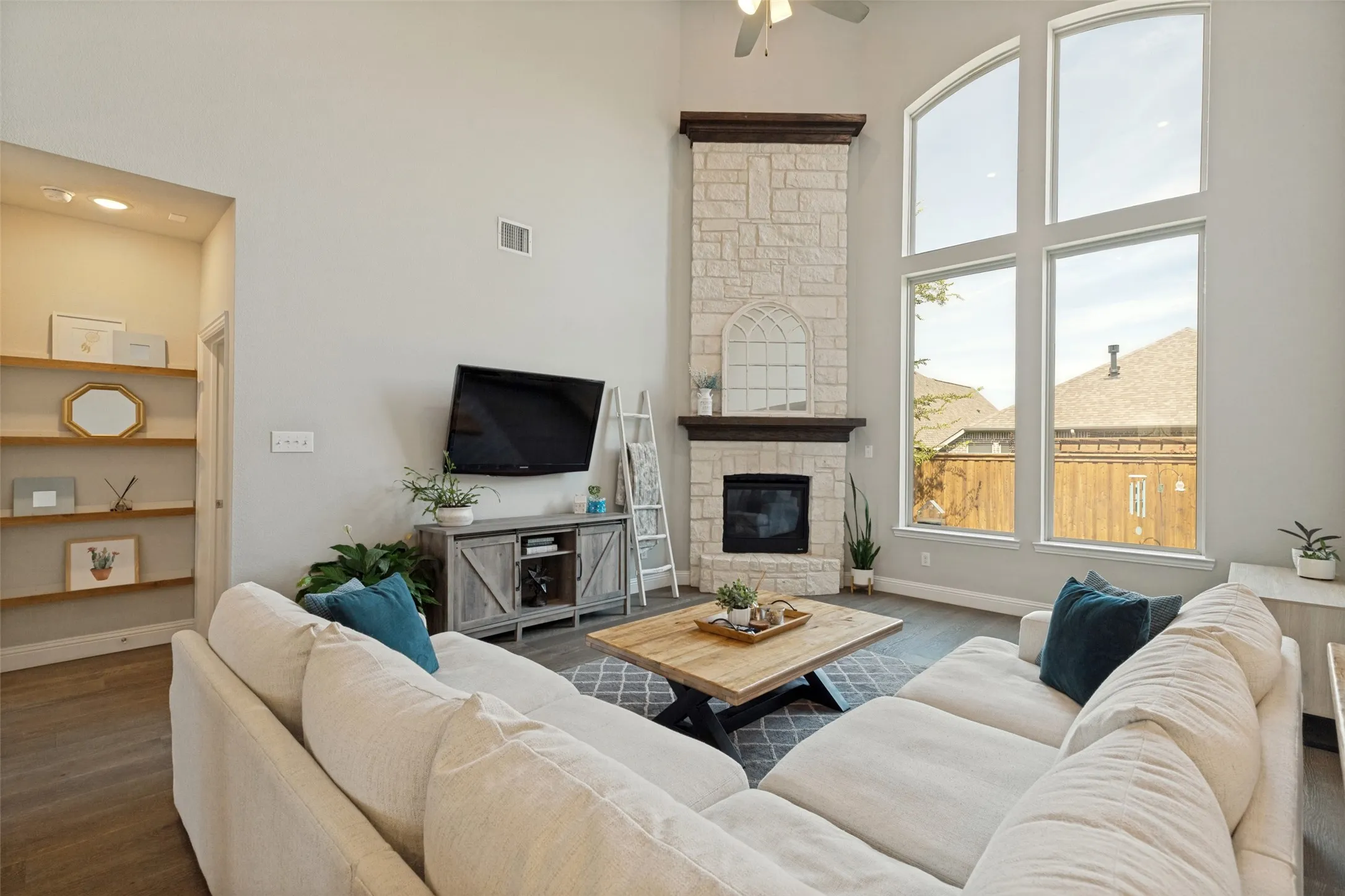 Single Family Residence For Sale in Collin County , 8620 Backwater Bay Cove, Mc Kinney, Texas 75071, 4 Bedroom, 3 Bathroom, 2 Garage spaces, 3,025 Sqft, built in 2019, mls#21364504, Real Estate Agent in Mc Kinney, Homes For Sale in Collin county, Homes For Sale in Mc Kinney, Realtor in Mc Kinney Texas, Real Estate Brokerage Independent Realty Texas, Luminita Cordes Realtor